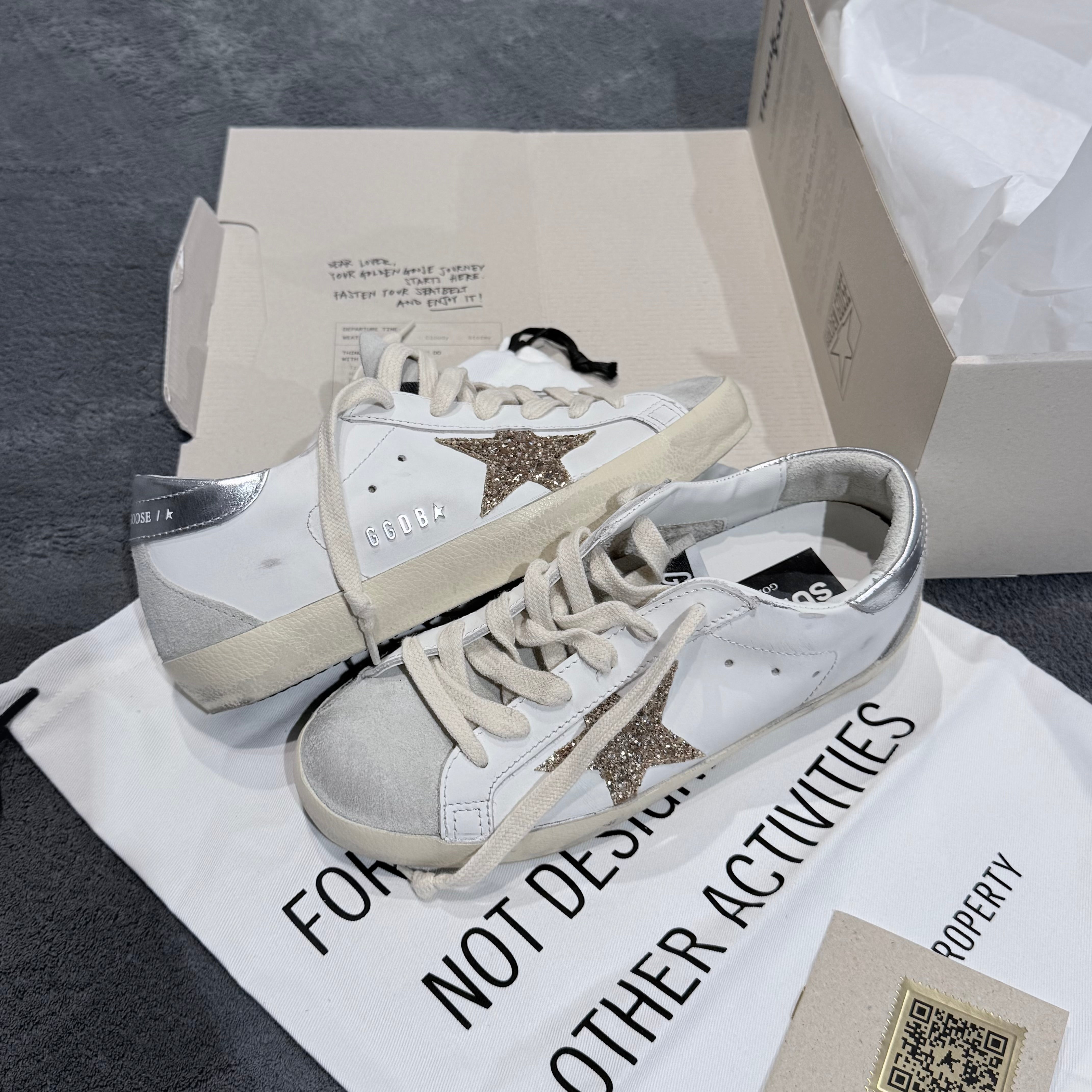 GOLDEN GOOSE SUPER STAR STELLA GLITTER GOLD