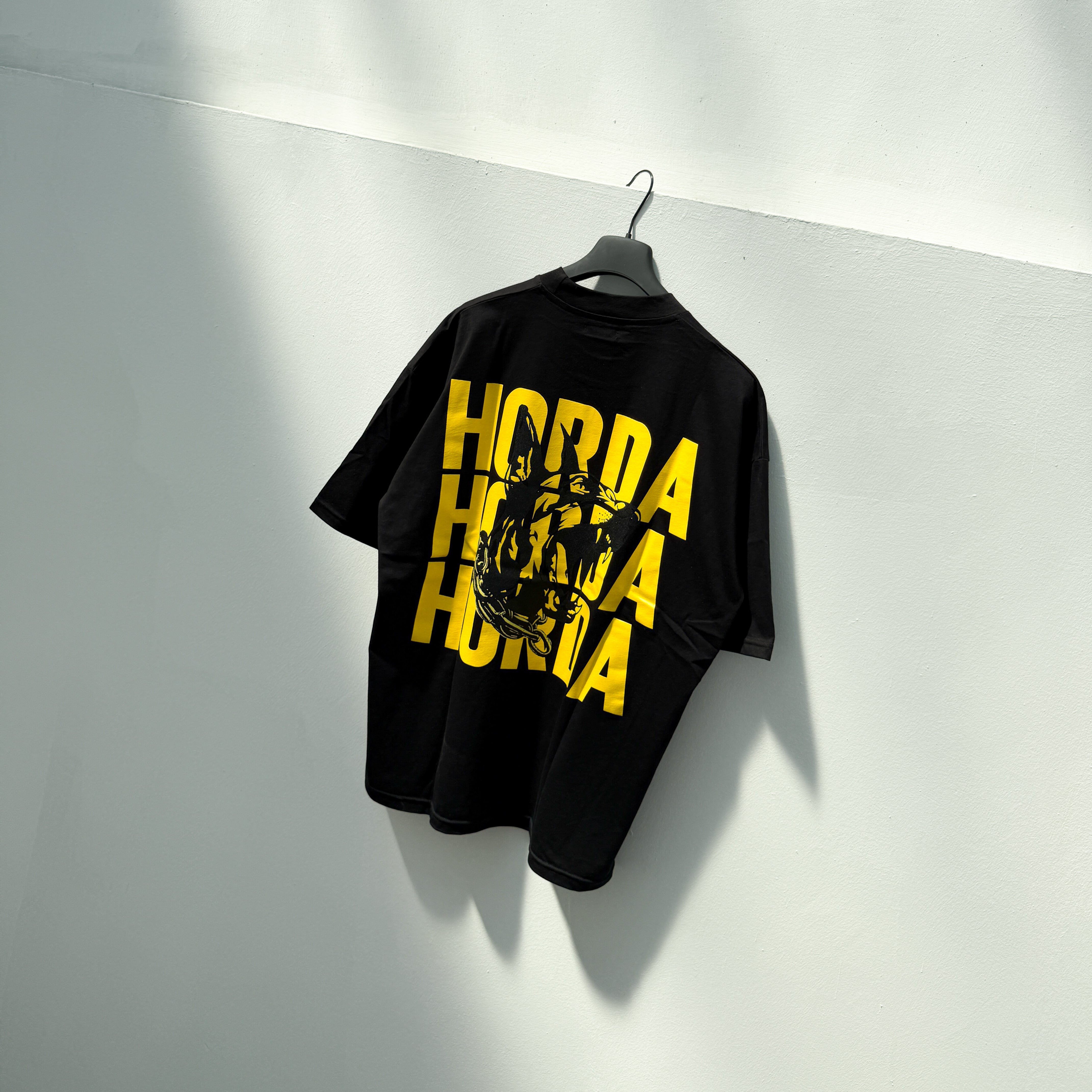 URBAN OUTFITTERS YELLOW OVERSIZED TEE BLACK - Horda Brand
