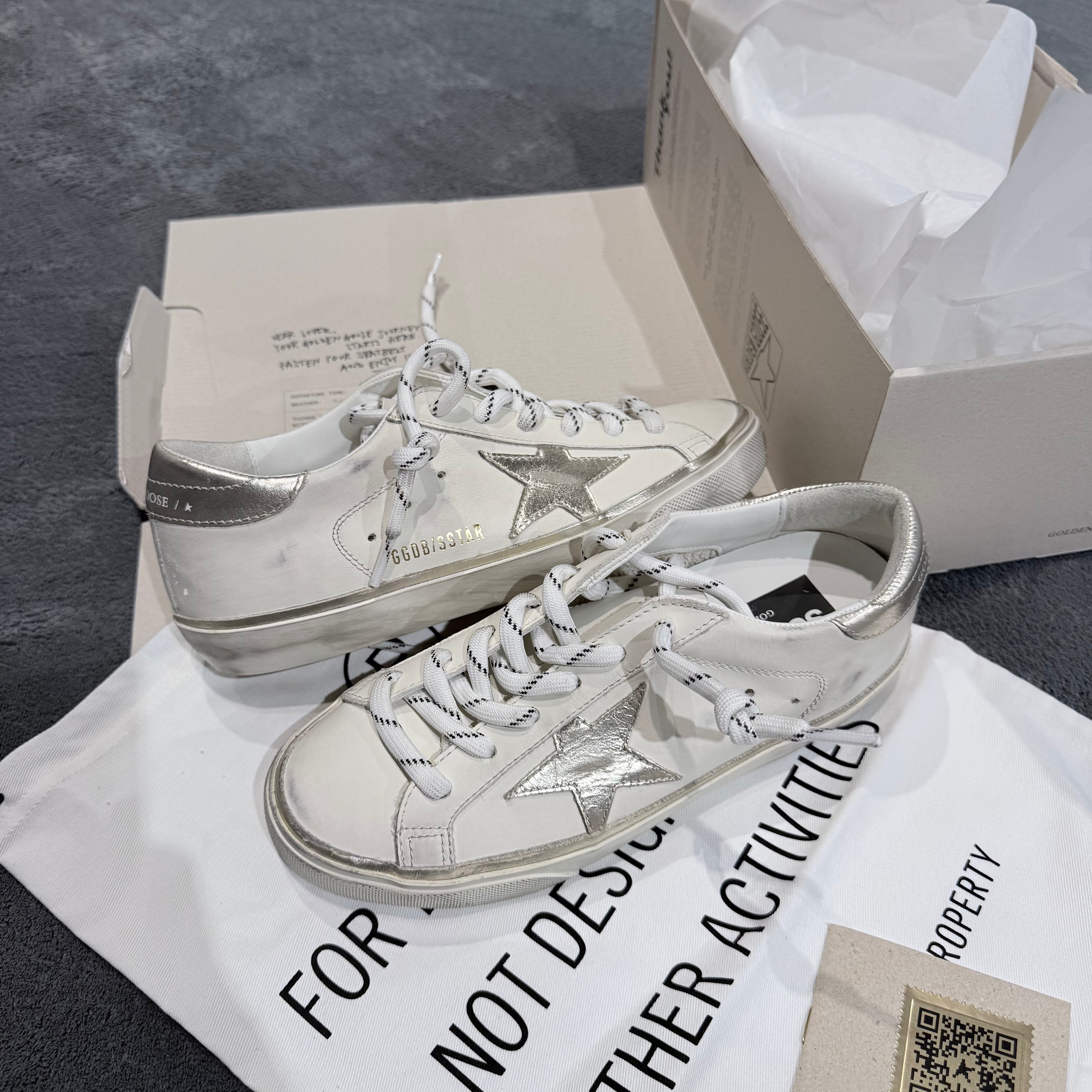 GOLDEN GOOSE SUPER STAR STELLA GOLD LACES ROUND