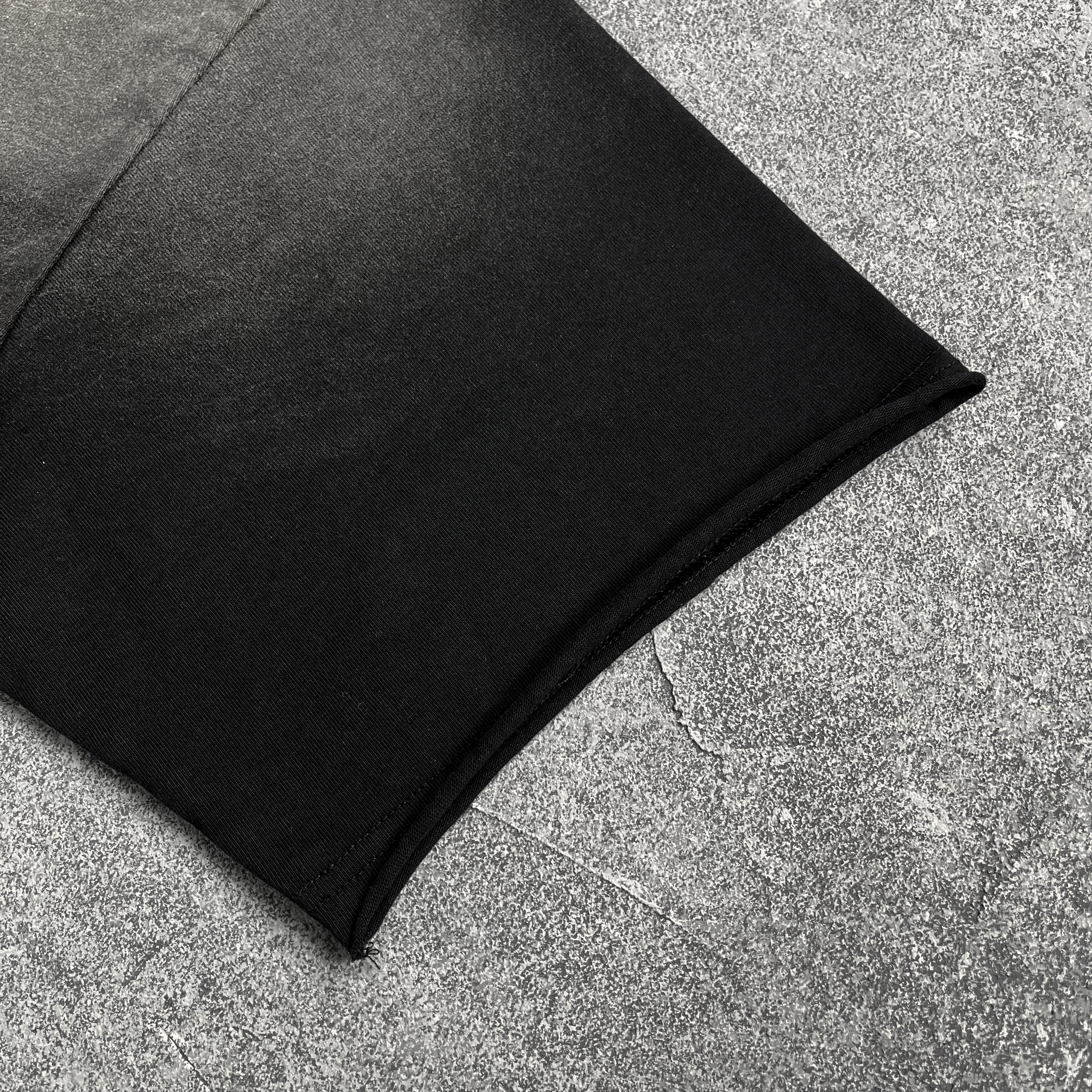 THE DISTRESSED SPRAY FRAYED EDGES TEE BLACK - Shoebuya Brand