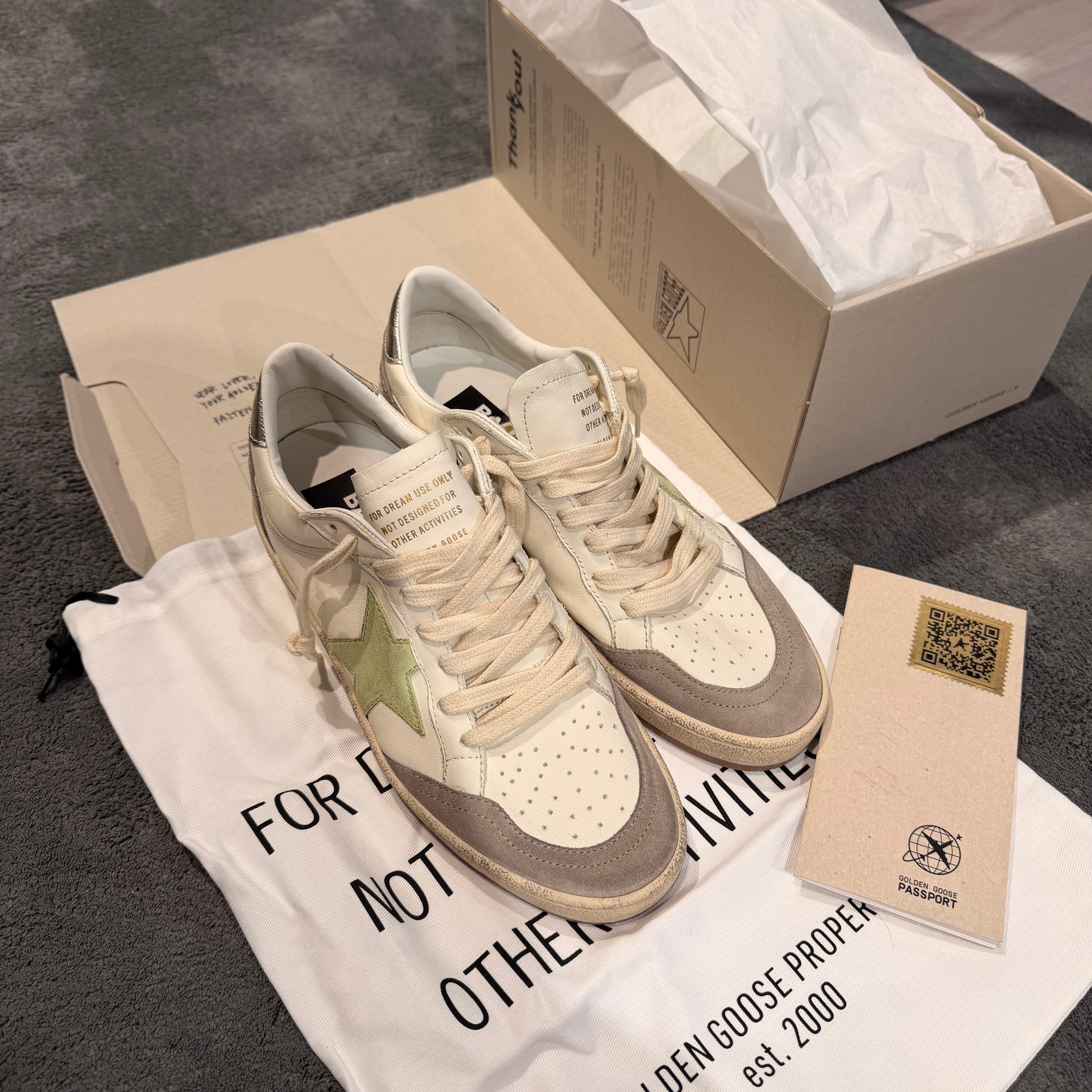 GOLDEN GOOSE BALLSTAR FLOWERS SUEDE GREEN STAR