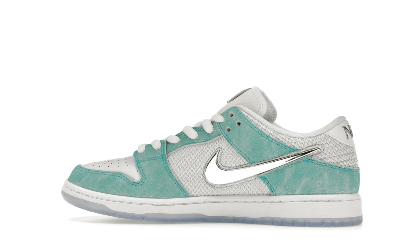 NIKE DUNK LOW SB APRIL