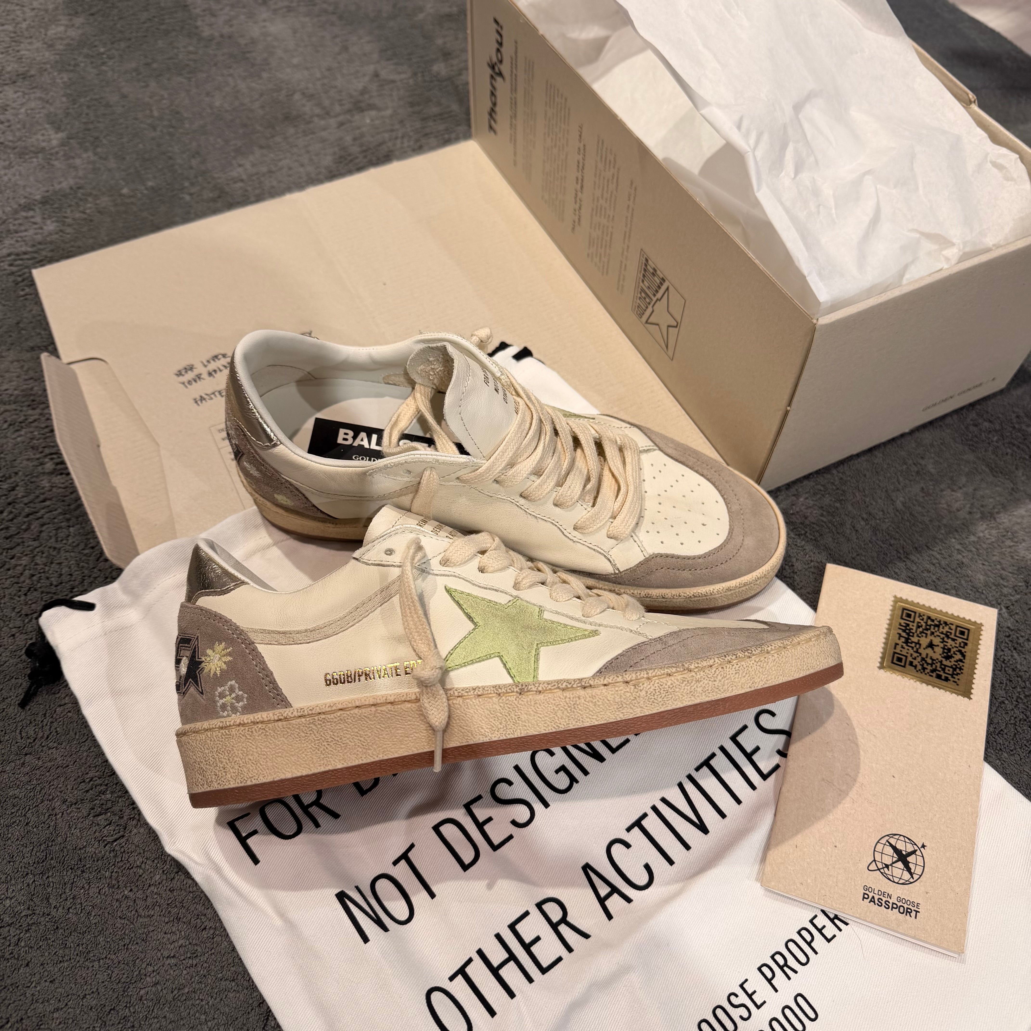 GOLDEN GOOSE BALLSTAR FLOWERS SUEDE GREEN STAR