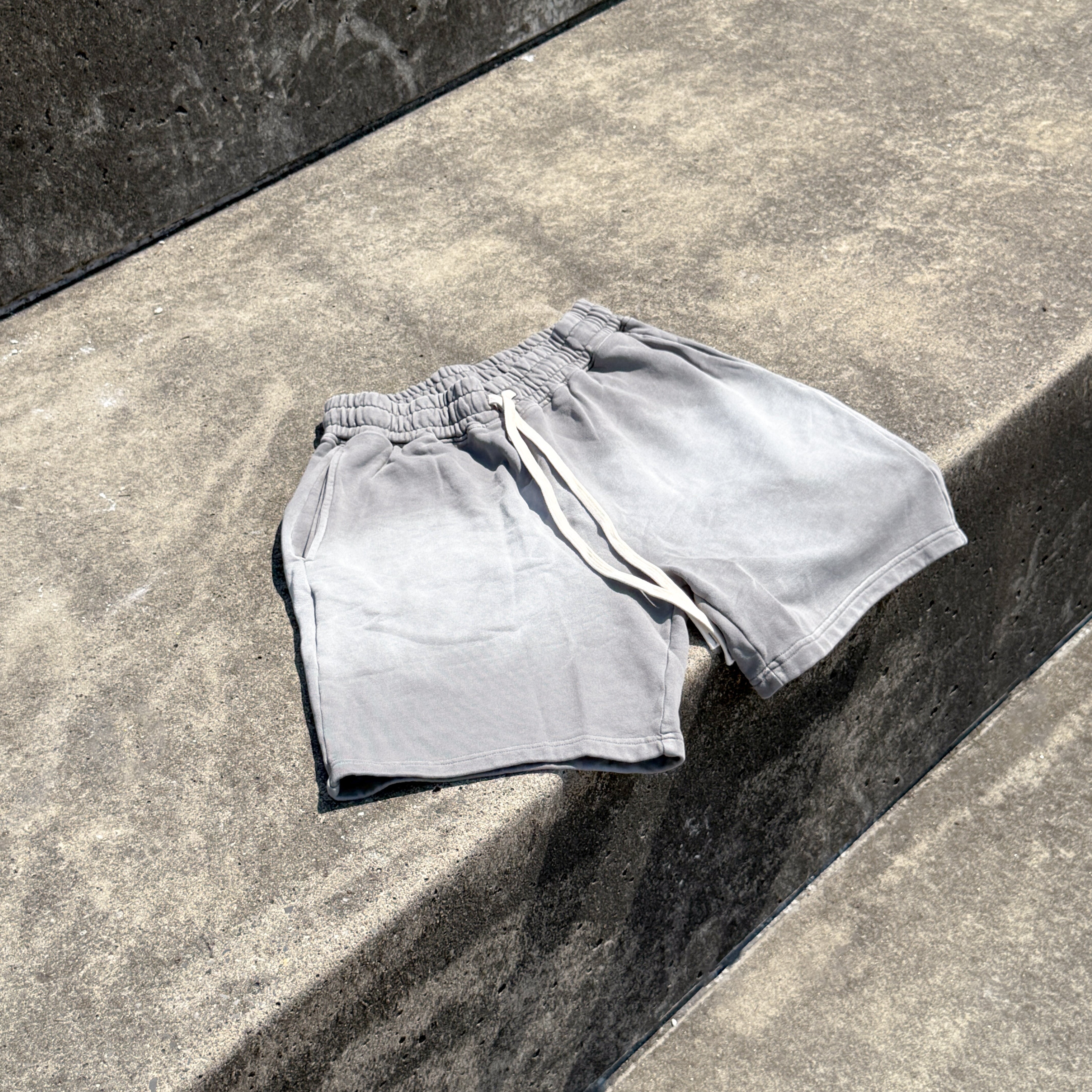 THE ACID WASH SPRAY SHORTS GREY - Shoebuya Design