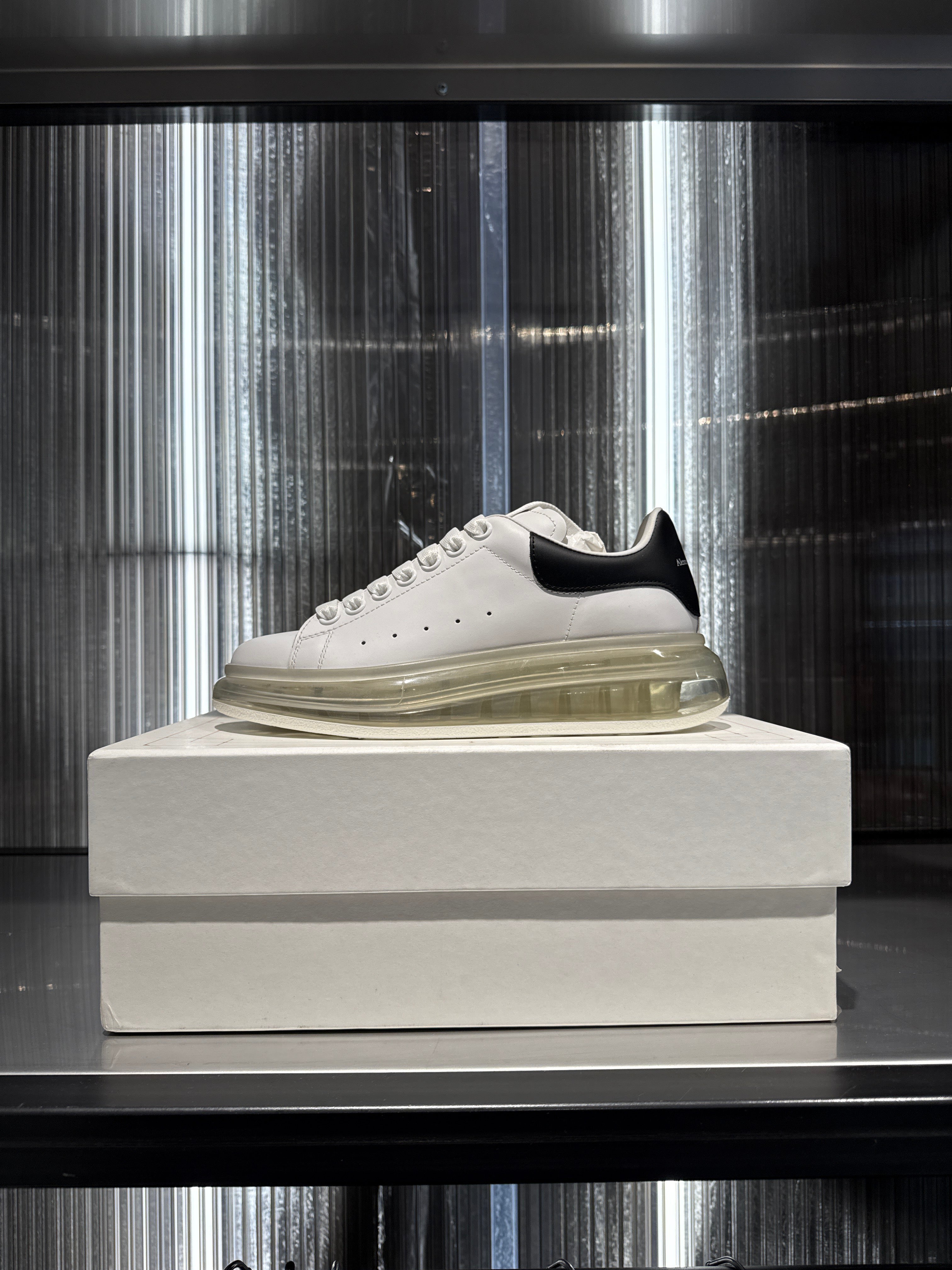 ALEXANDER MCQUEEN OVERSIZE CLEAR SOLE