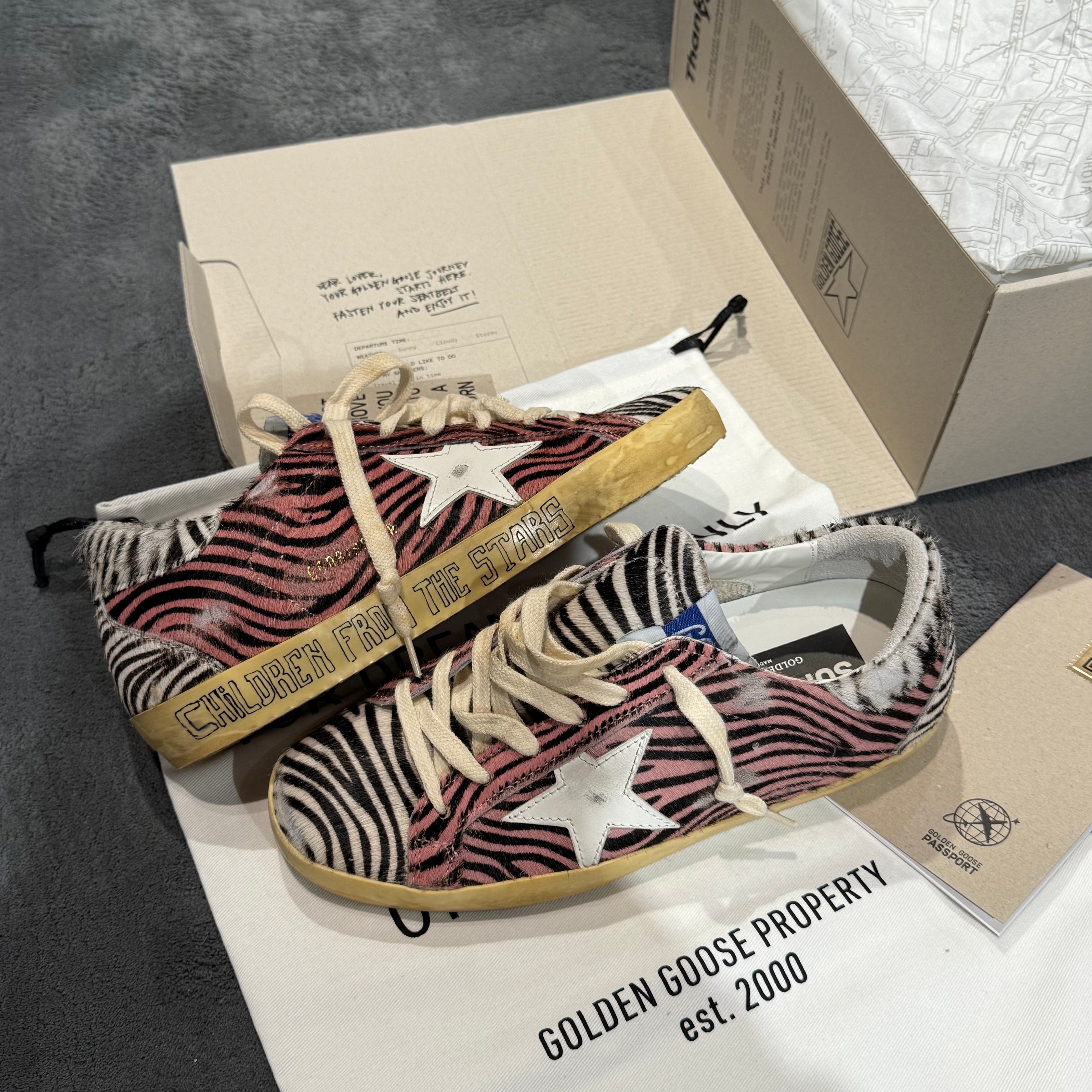 GOLDEN GOOSE SUPER PINK ZEBRA