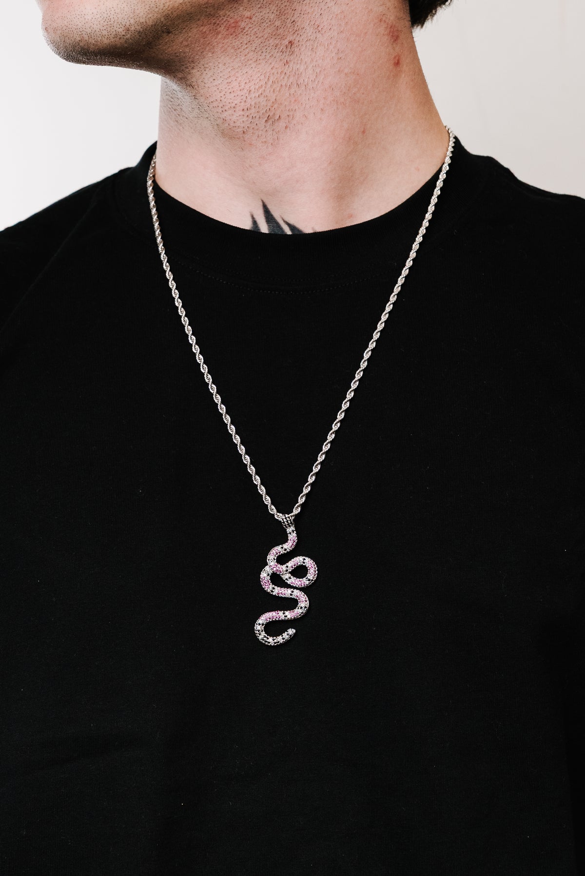 NOISSEY GLITTER NECKLACES