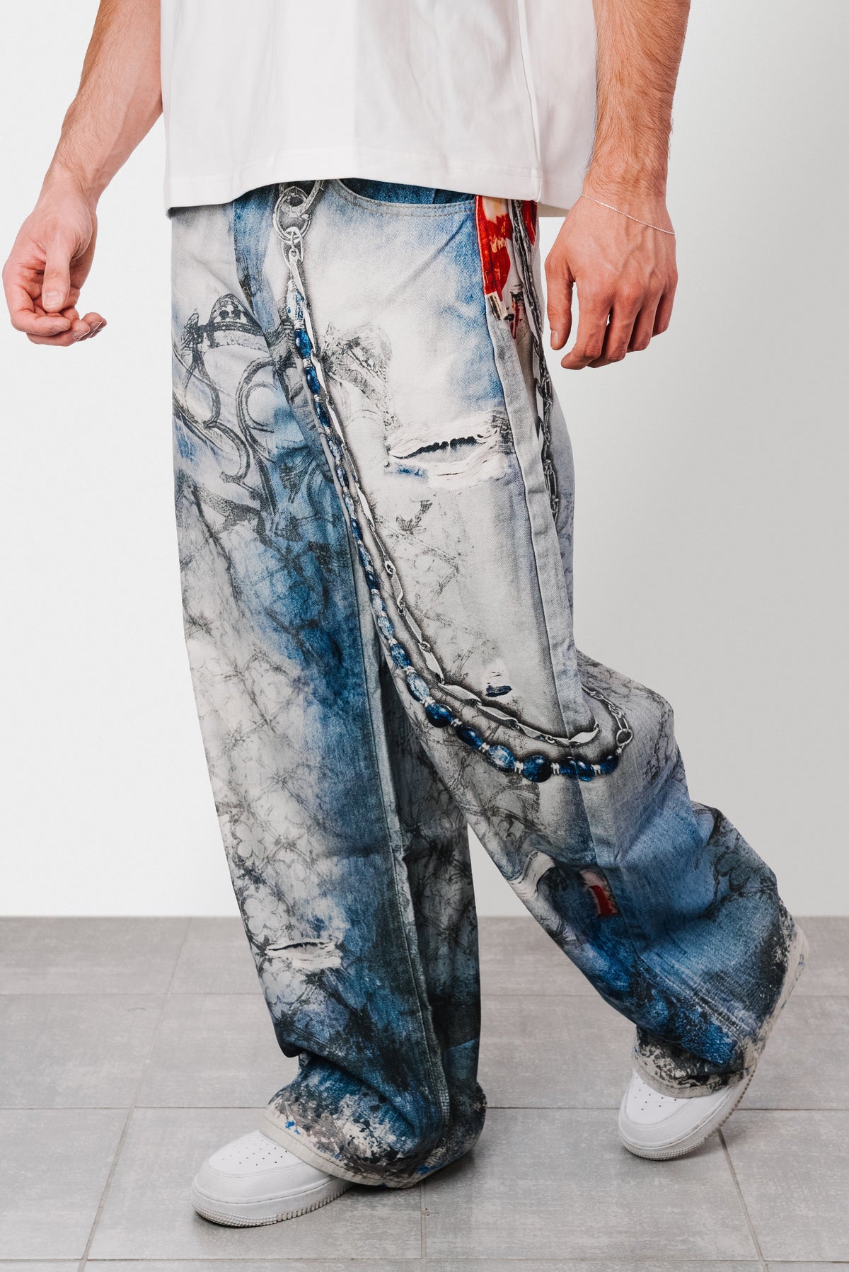 LASER CHAIN DENIM JEANS - Shoebuya Design