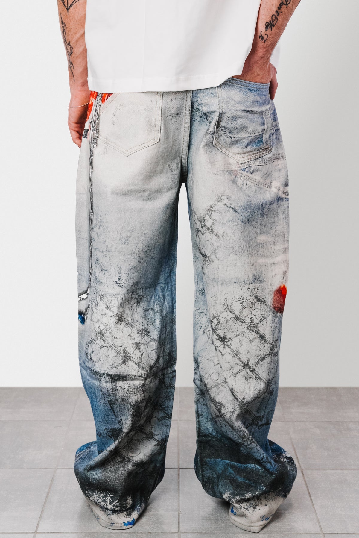 LASER CHAIN DENIM JEANS - Shoebuya Design