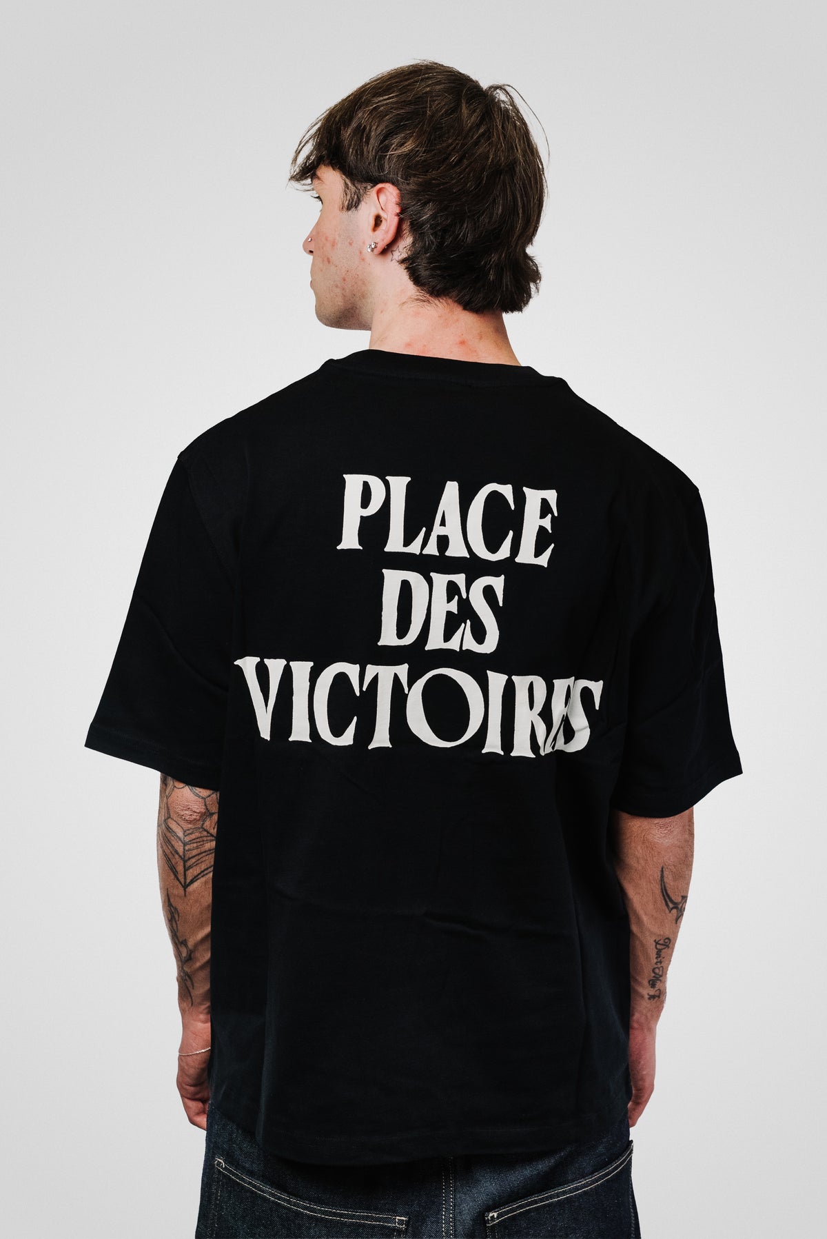 AMI PARIS PLACE DES VICTOIRES BLACK TEE