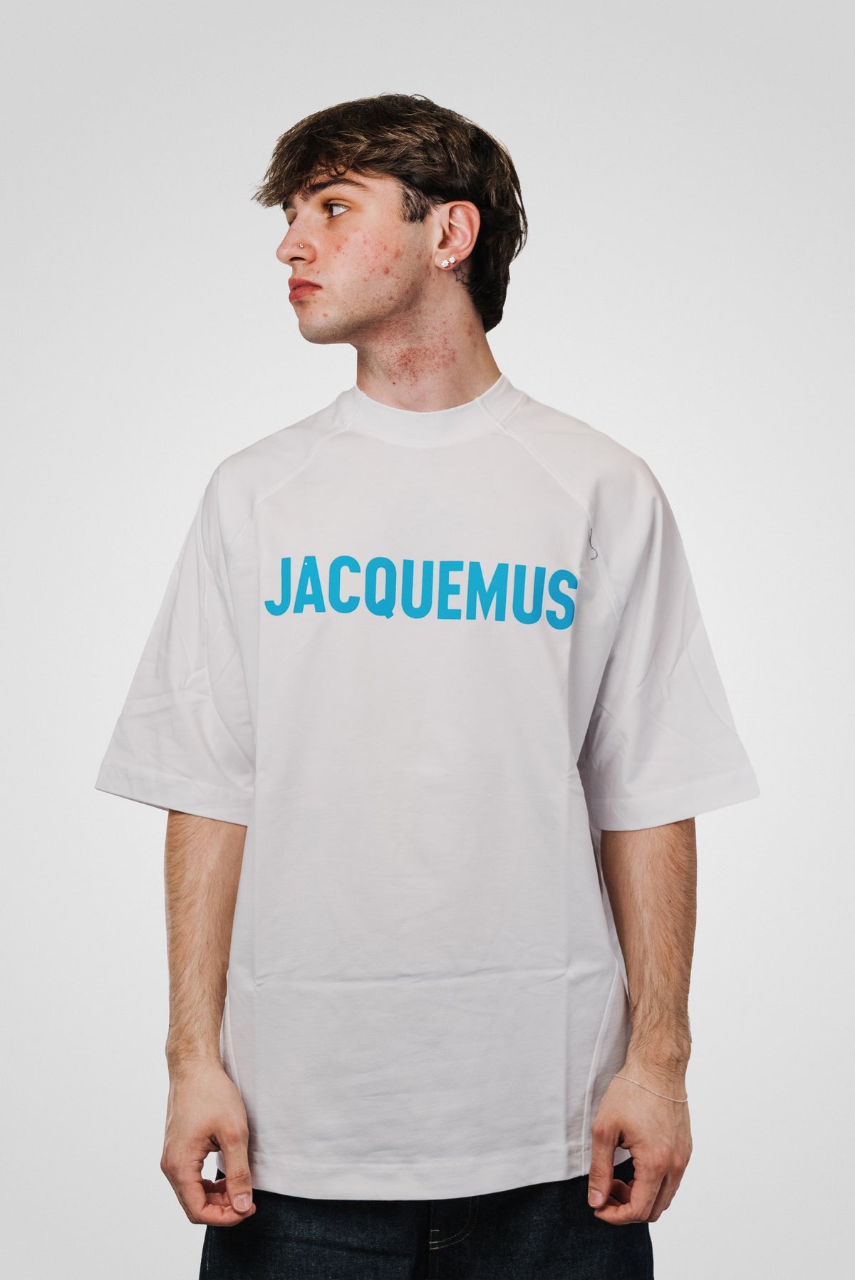 JACQUEMUS PRINTED LOGO WHITE TEE