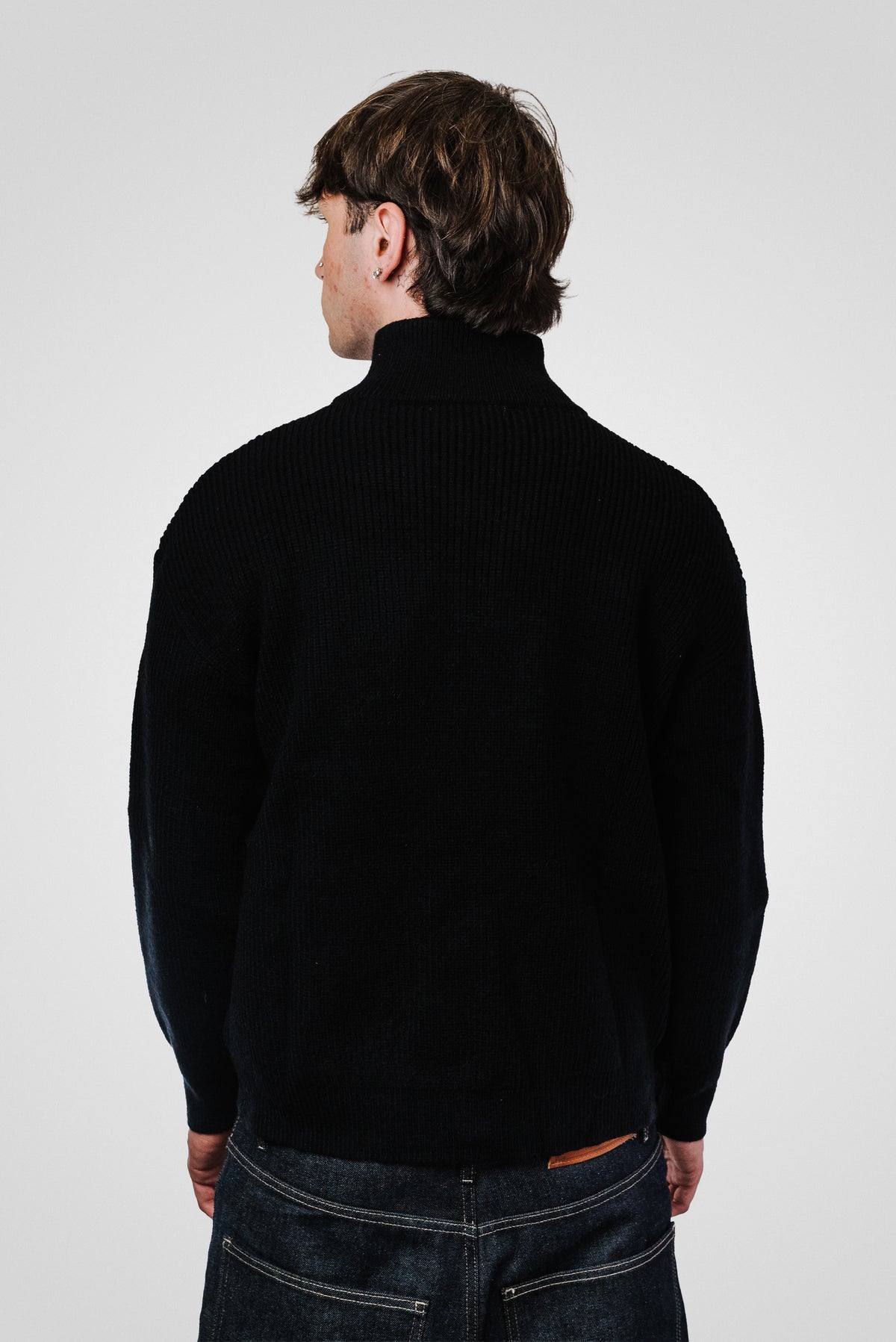 PREMIUM STYLE BLACK SWEATER - Replacement Brand