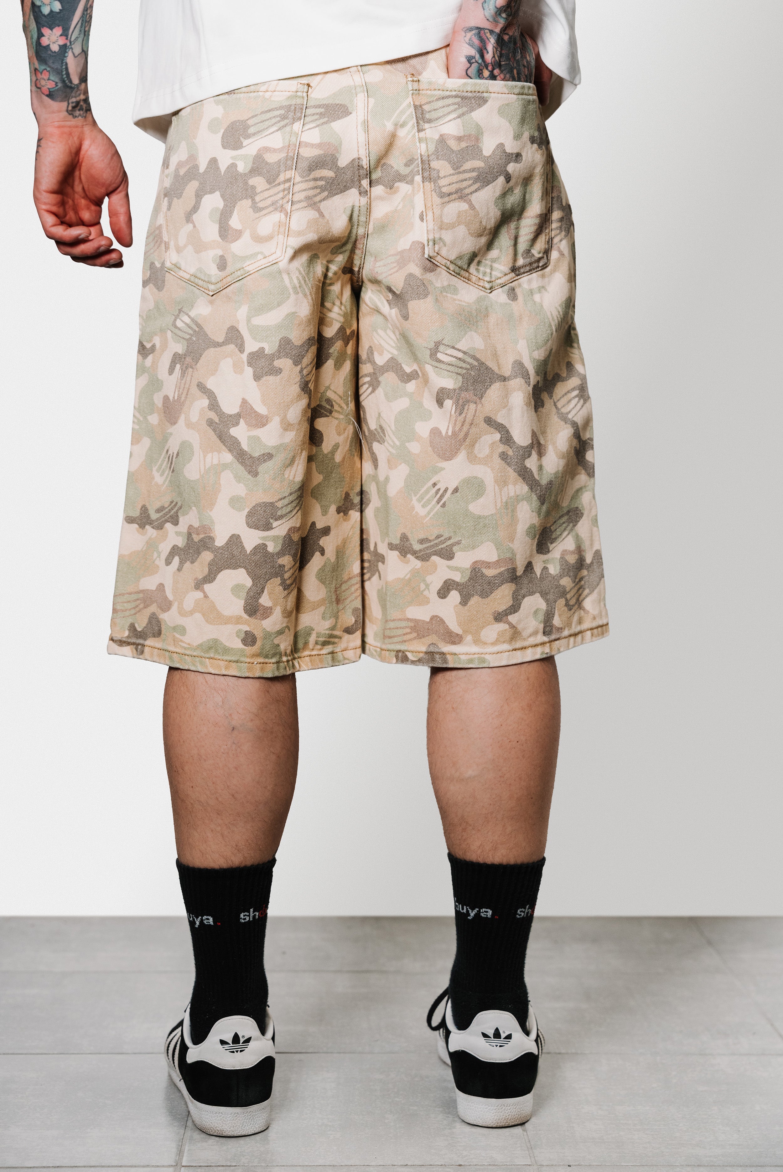 AOP LOGO CAMOUFLAGE SHORTS - Lost Boys