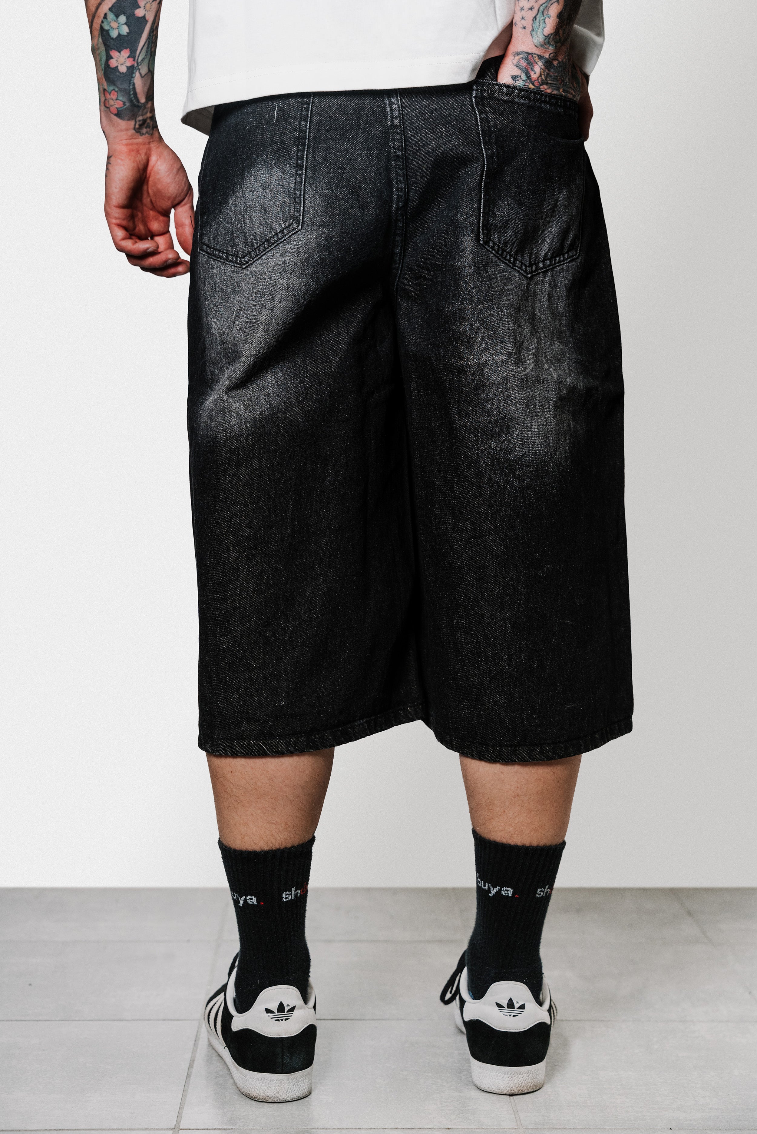STRIADE BLACK DENIM JORTS - Shoebuya Design