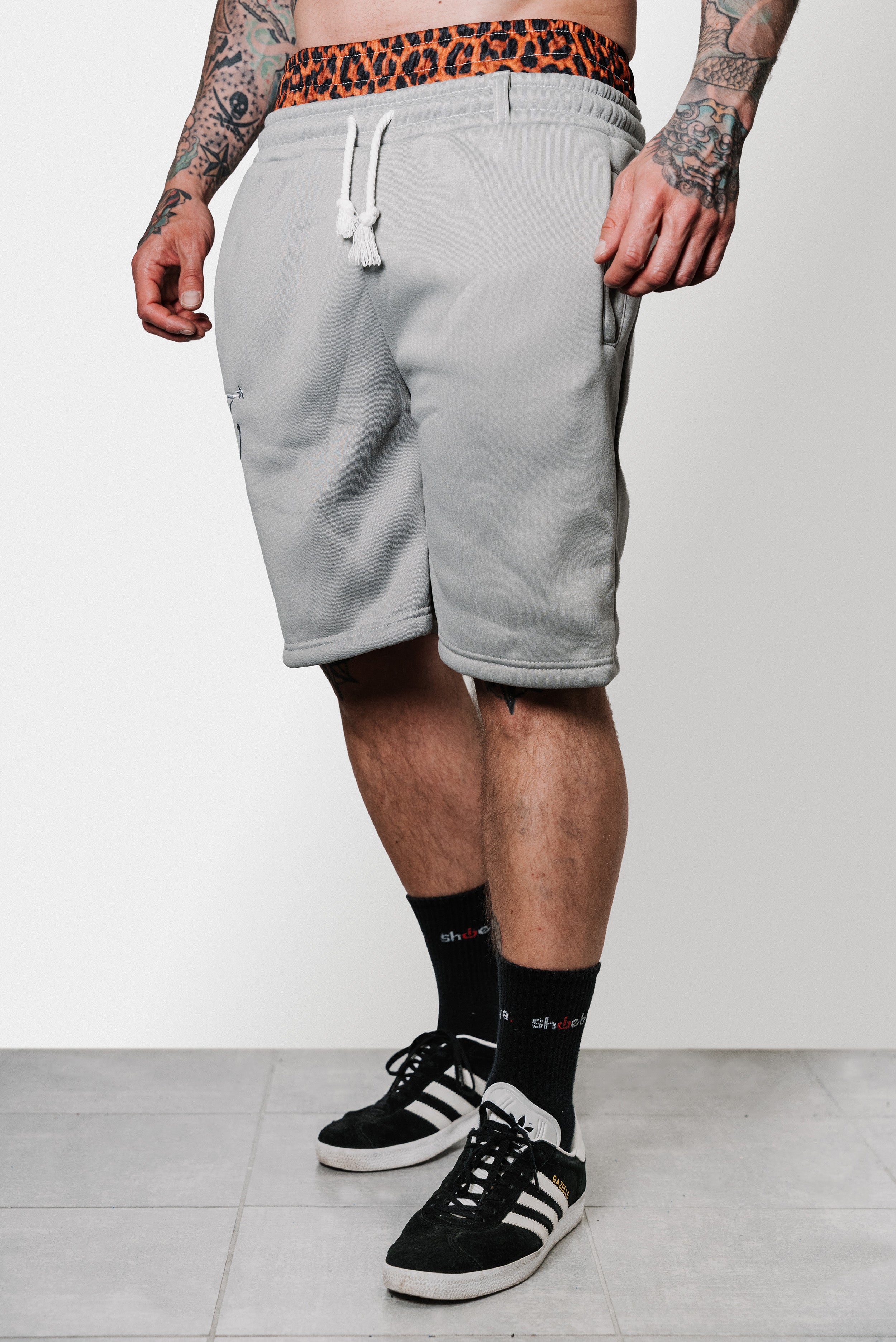 DOUBLE BAND CAMOUFLAGE GREY SHORTS - Shoebuya Design