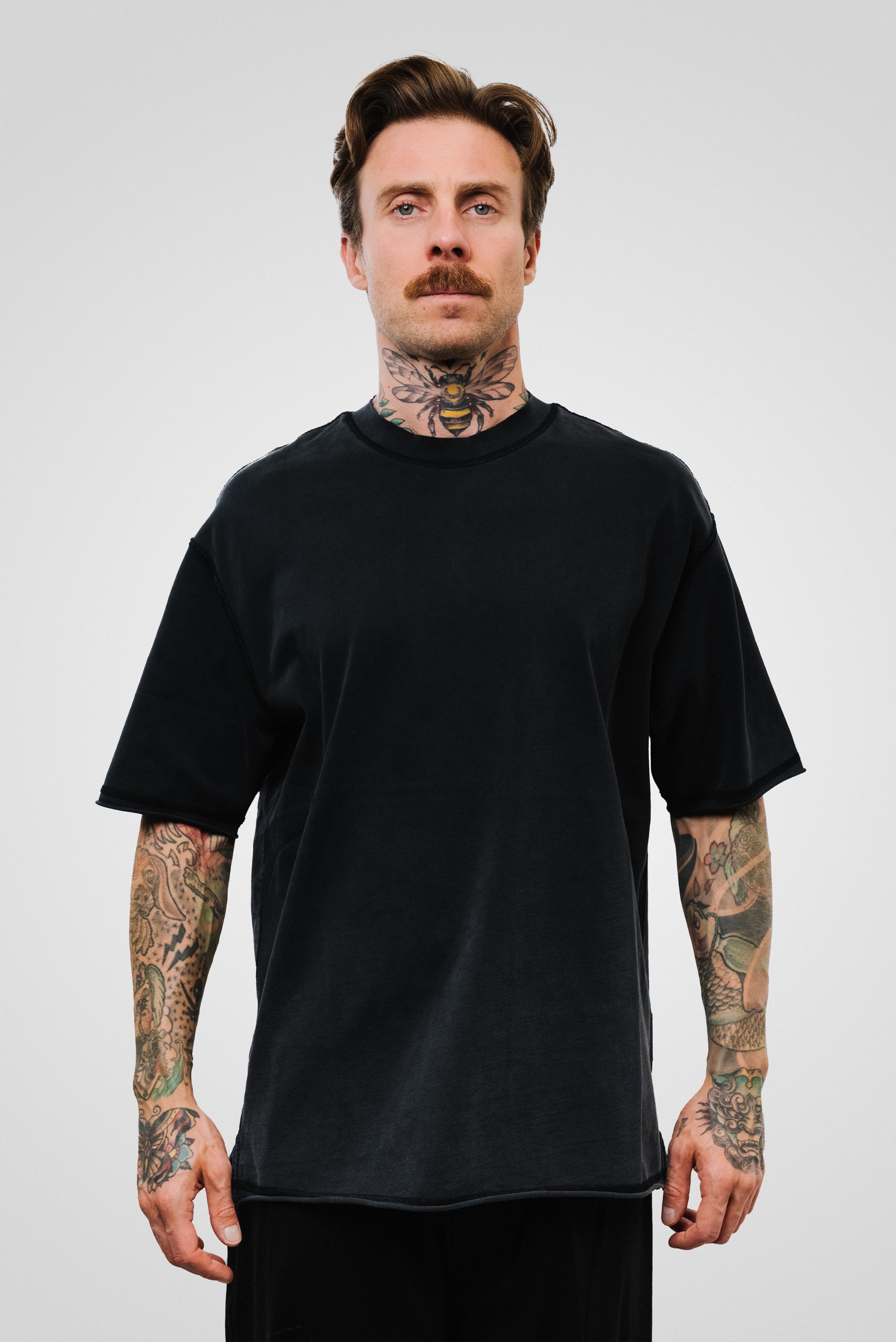 BASIC TEE BLACK - QYB