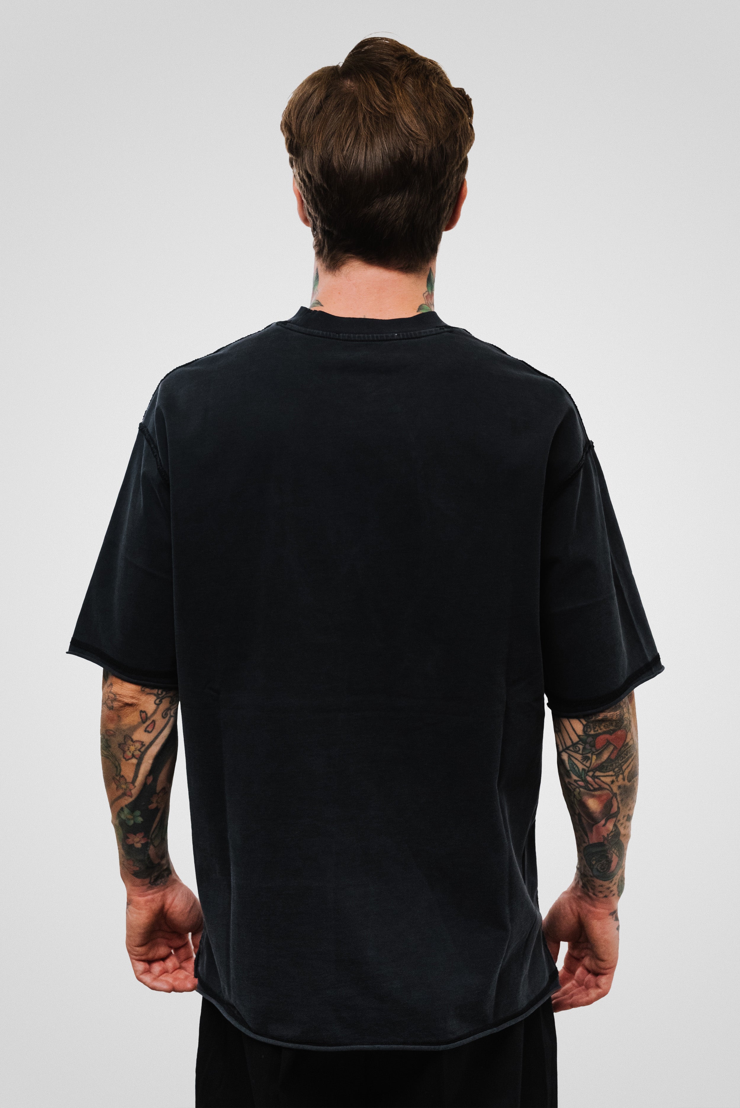 BASIC TEE BLACK - QYB