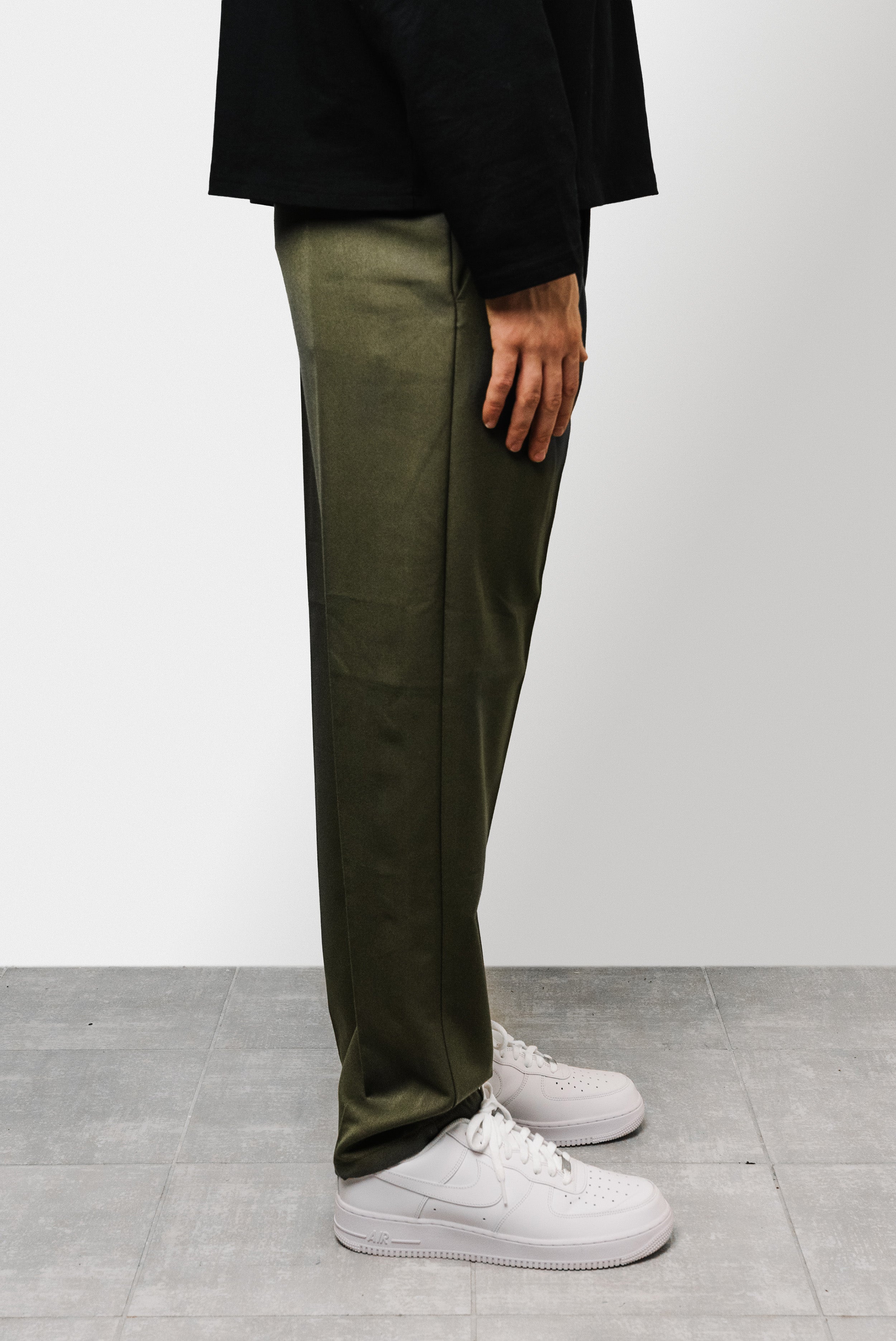 RELAXED PANTS OLIVE - We Are All Ash
