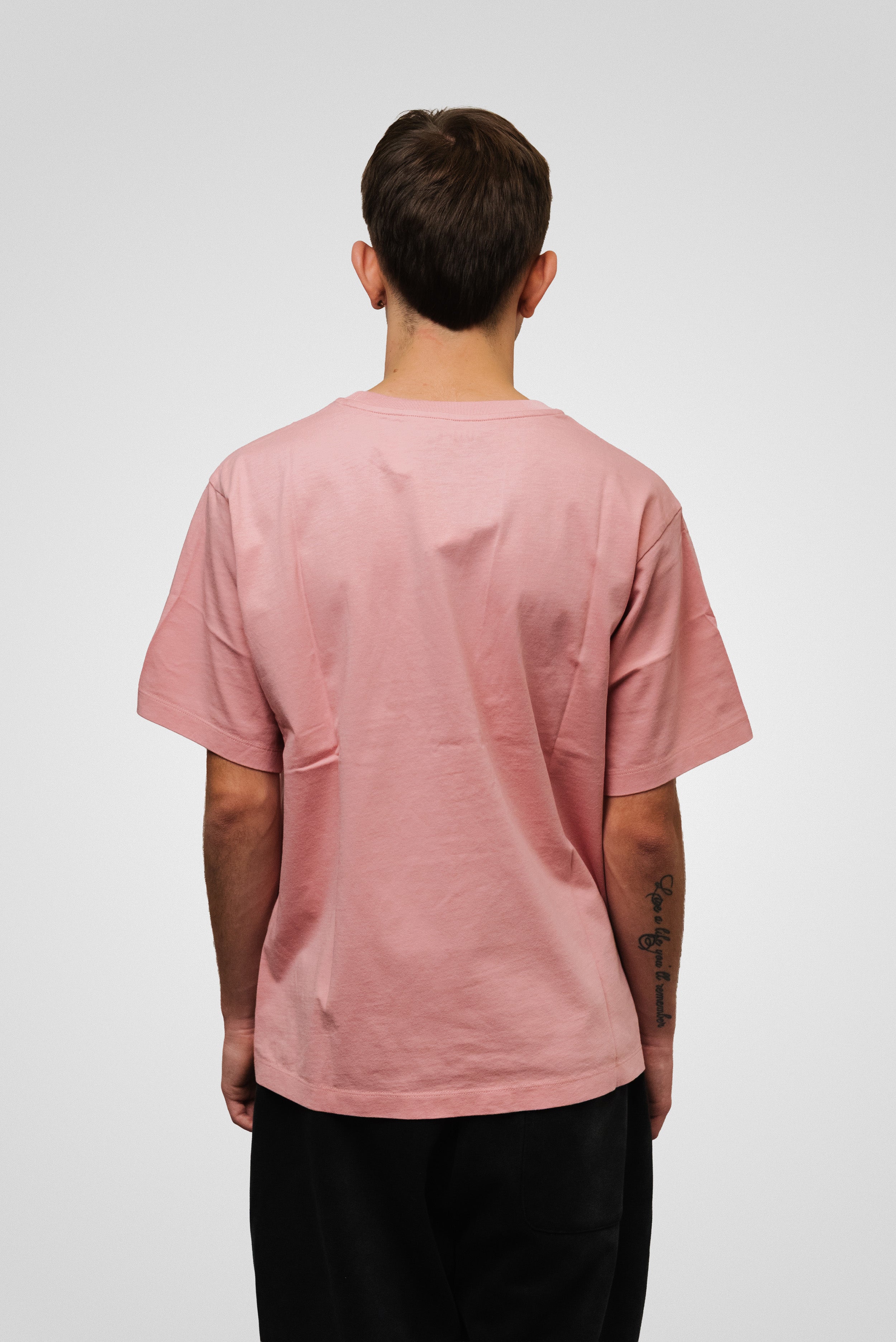 TEE UNIQLO X POP MART LABUBU PINK