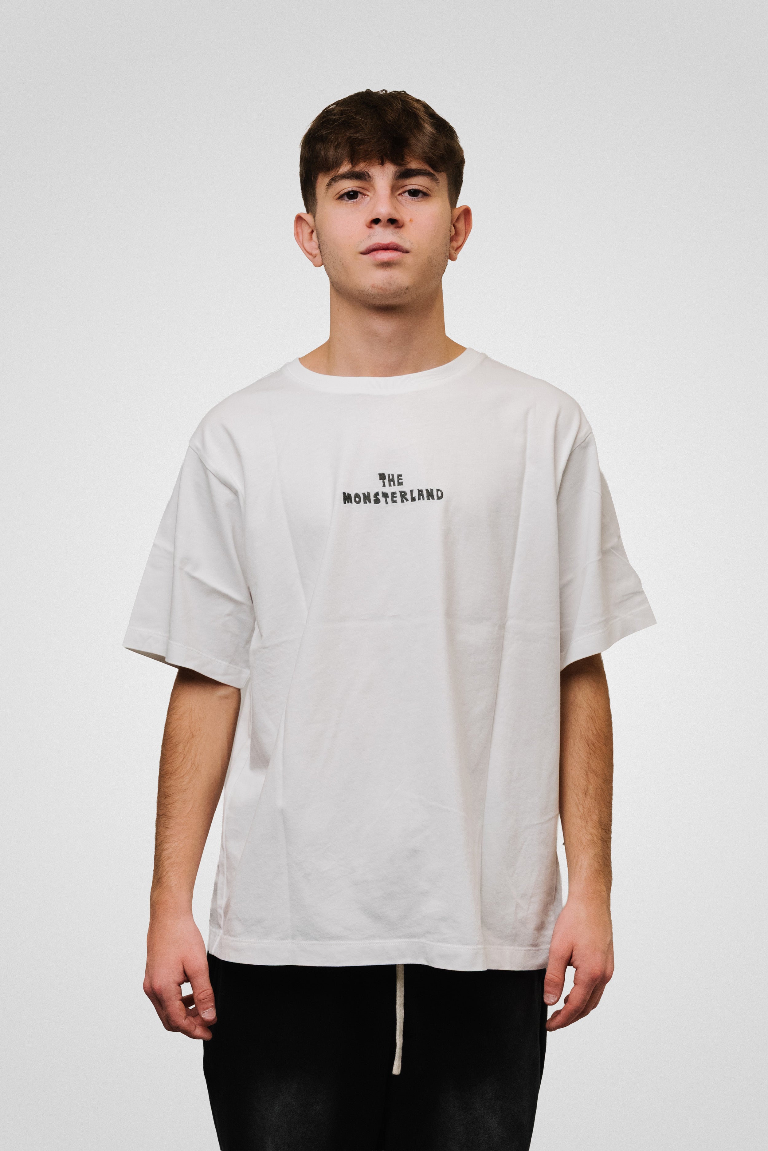 TEE UNIQLO X POP MART LABUBU WHITE