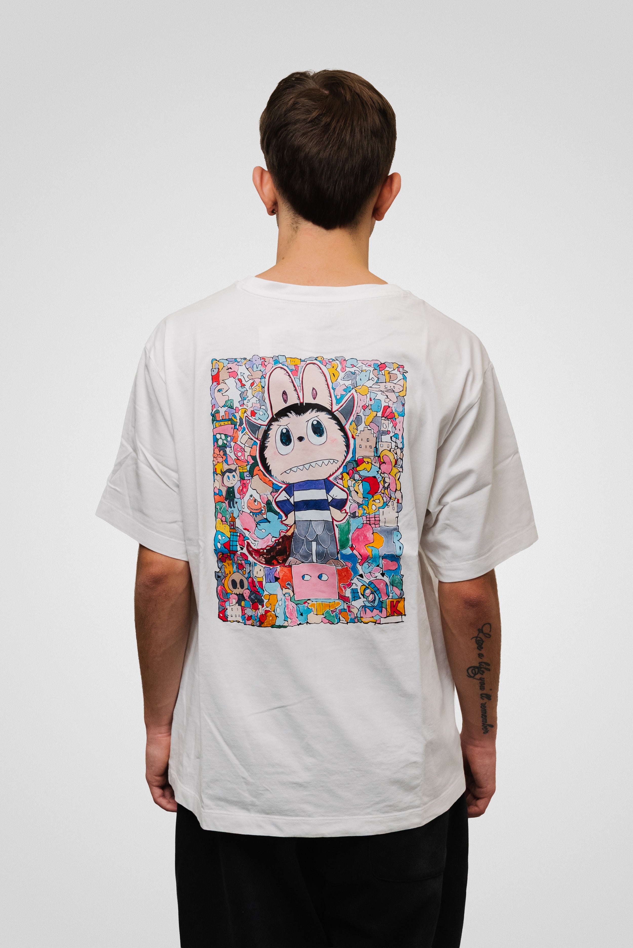TEE UNIQLO X POP MART LABUBU WHITE