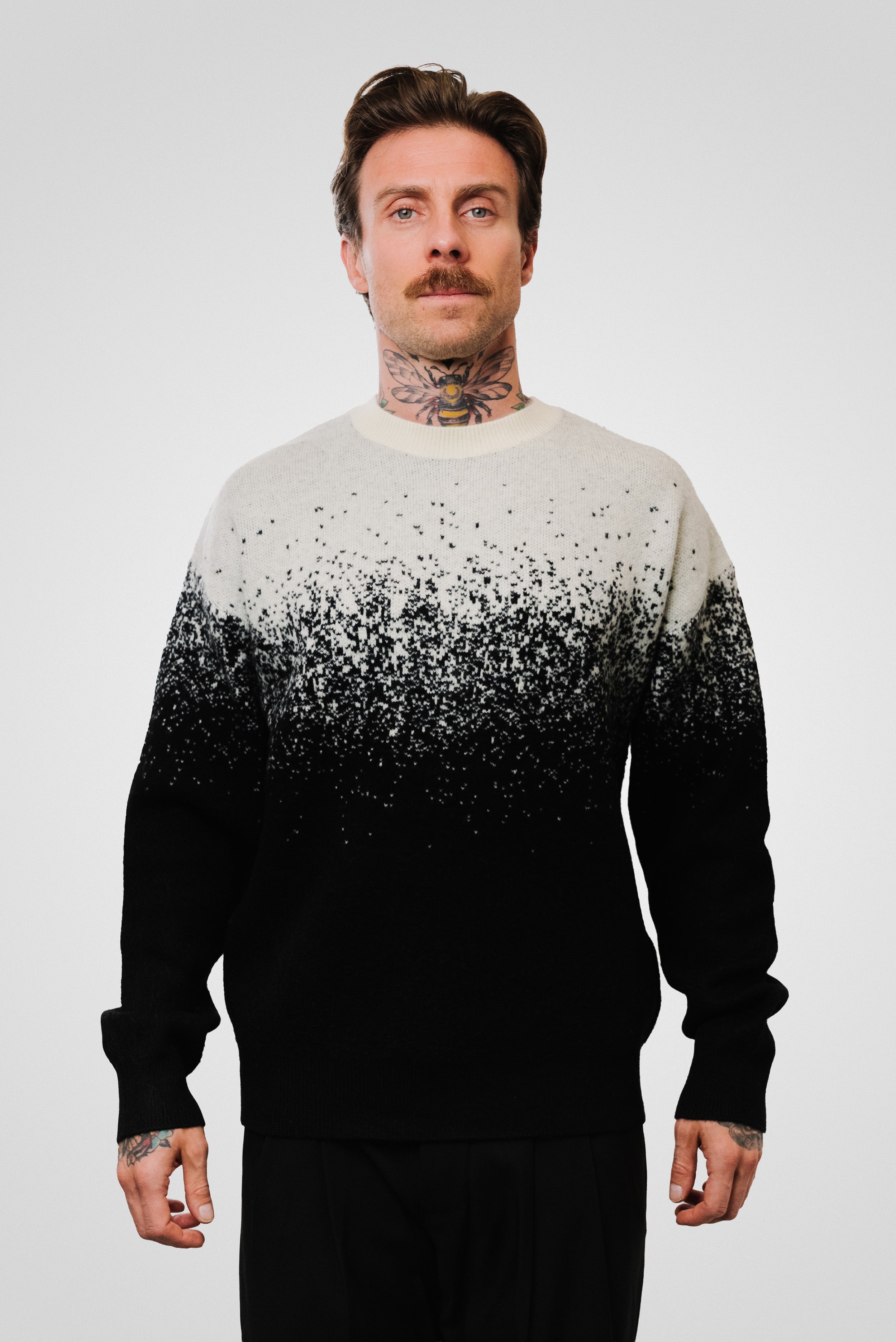 MIAMI BLACK SWEATER - QYB