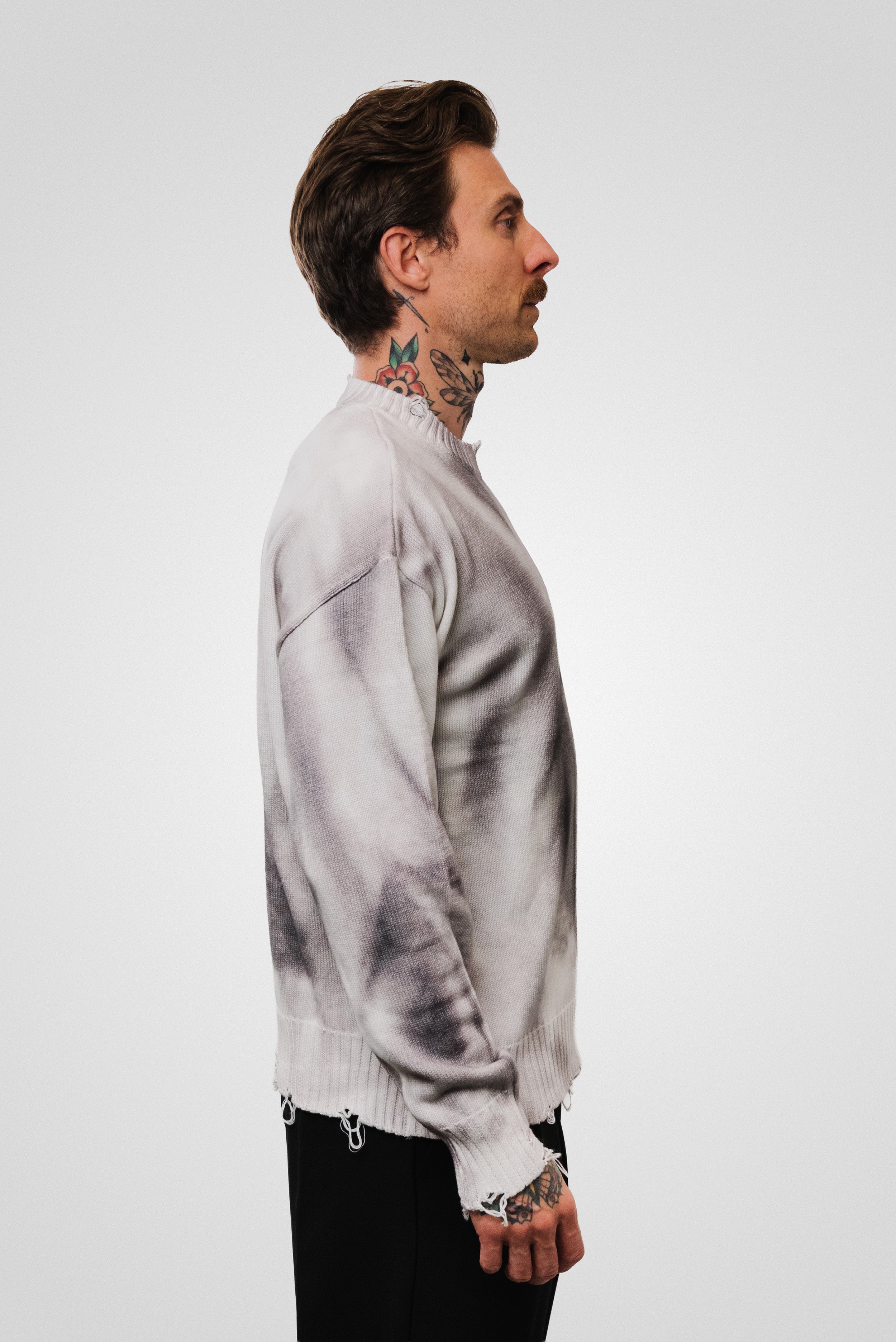 WHITE SPRAY SWEATER - QYB