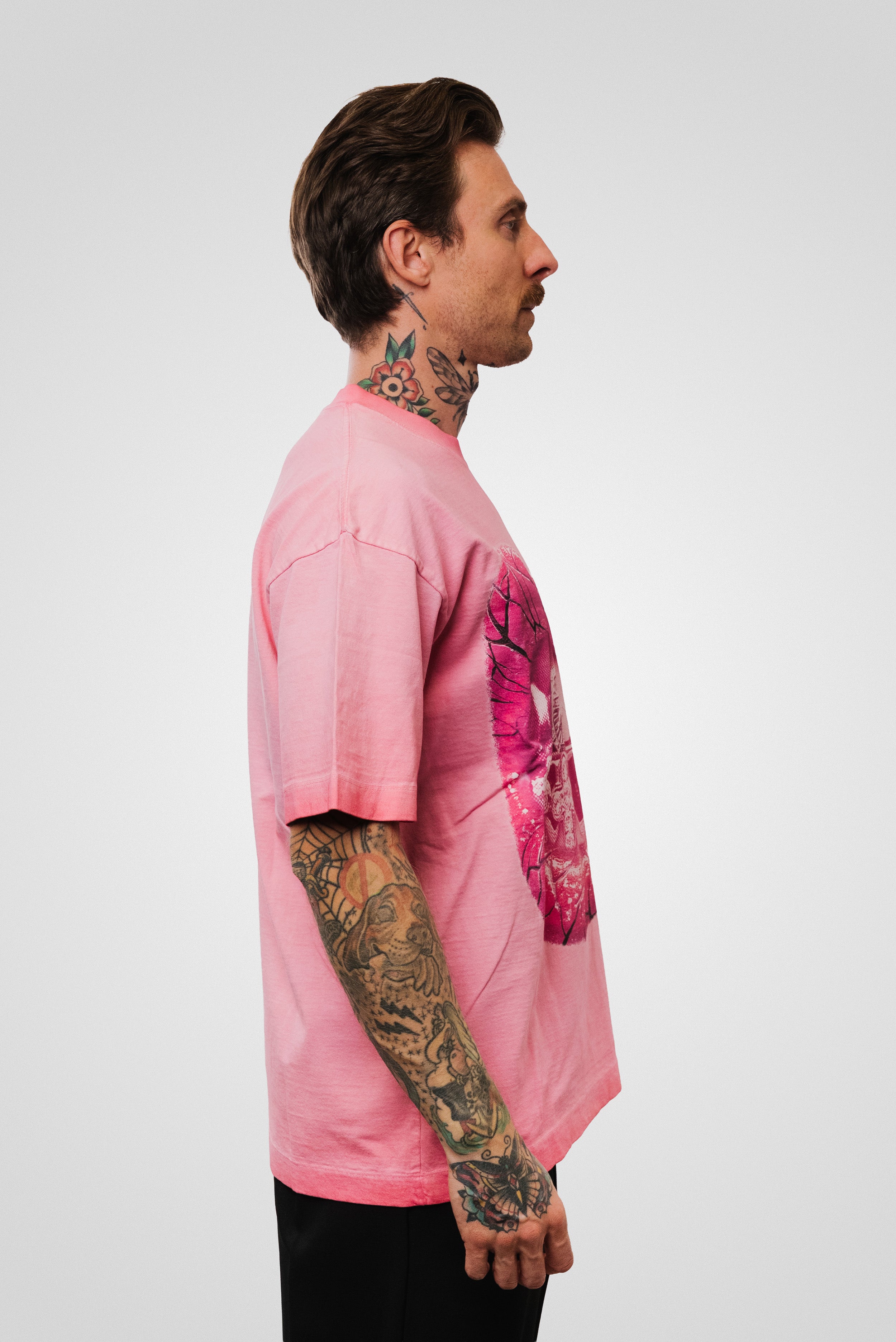 PINK GRILLS TEE - Noissey Brand