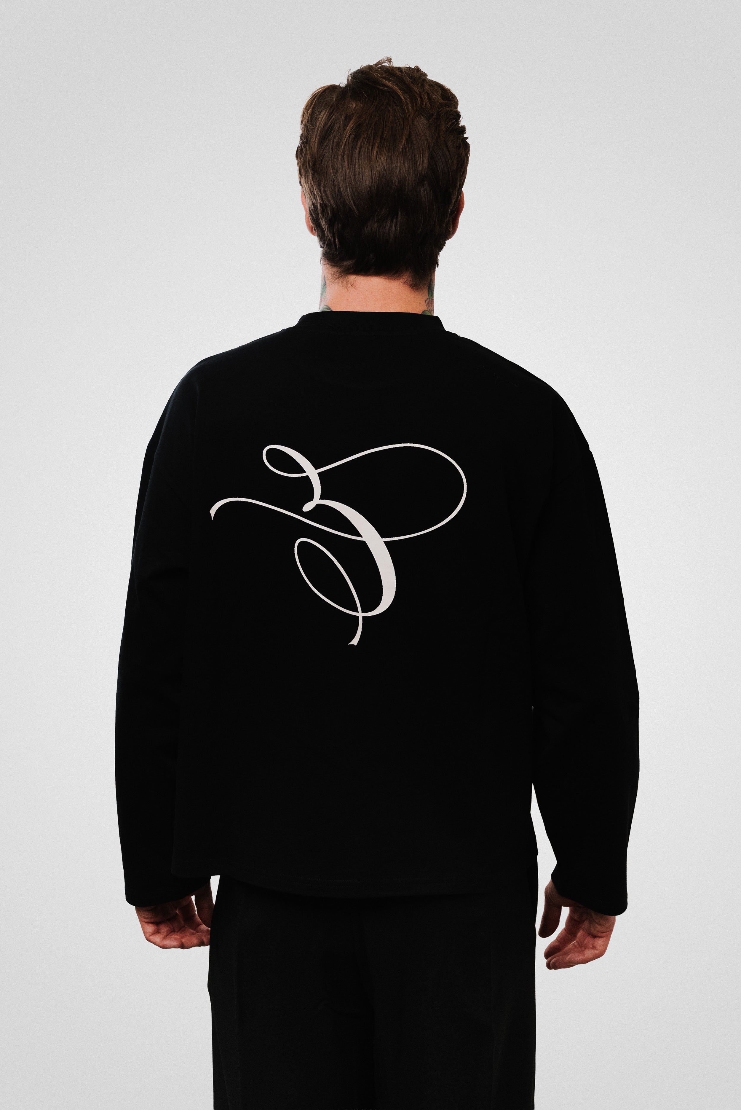 E BOXY LONGSLEEVE BLACK - TheDoubleE