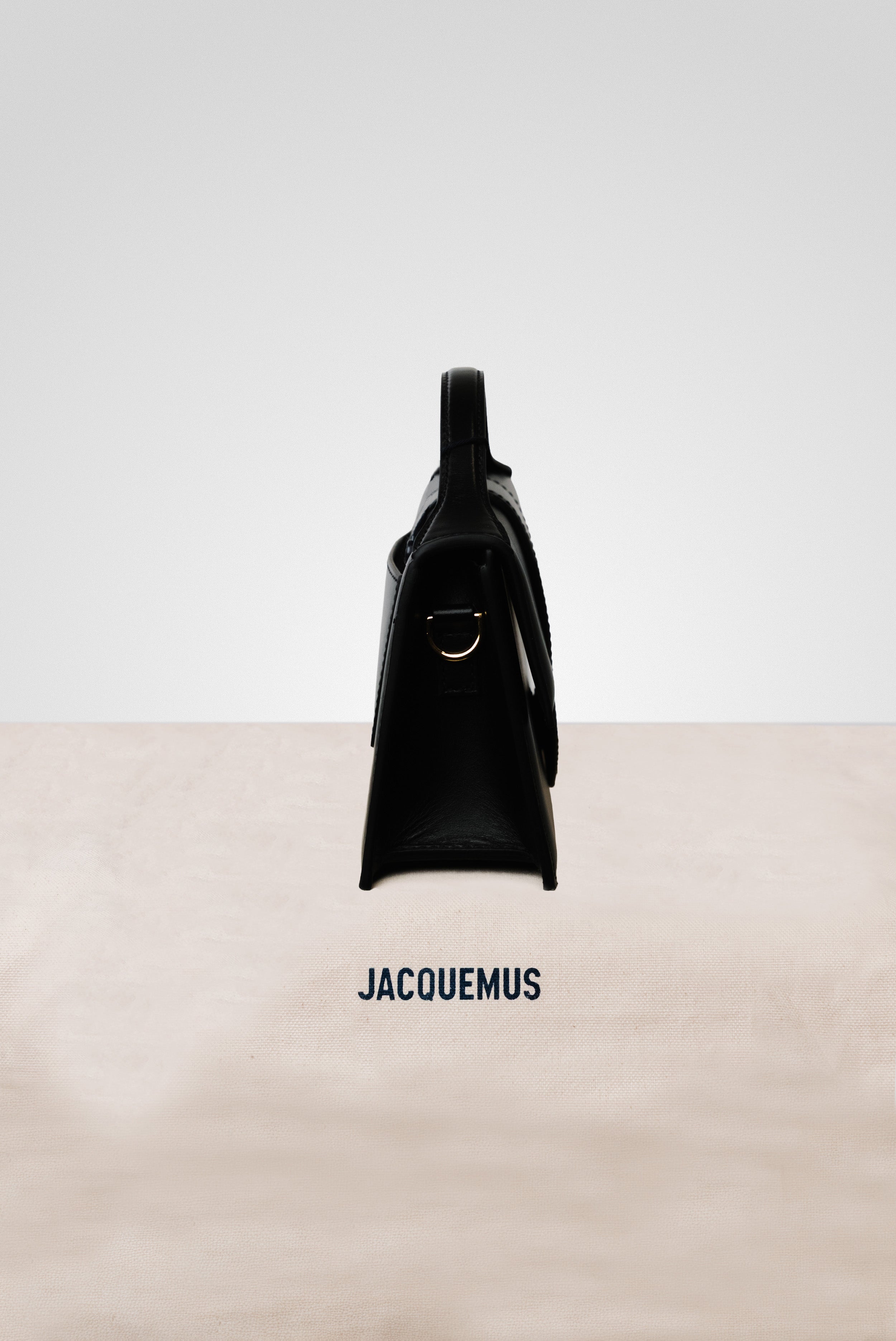 JACQUEMUS LE GRAND BAMBINO CROSSBOD STRAP HANDBAG BLACK GOLD