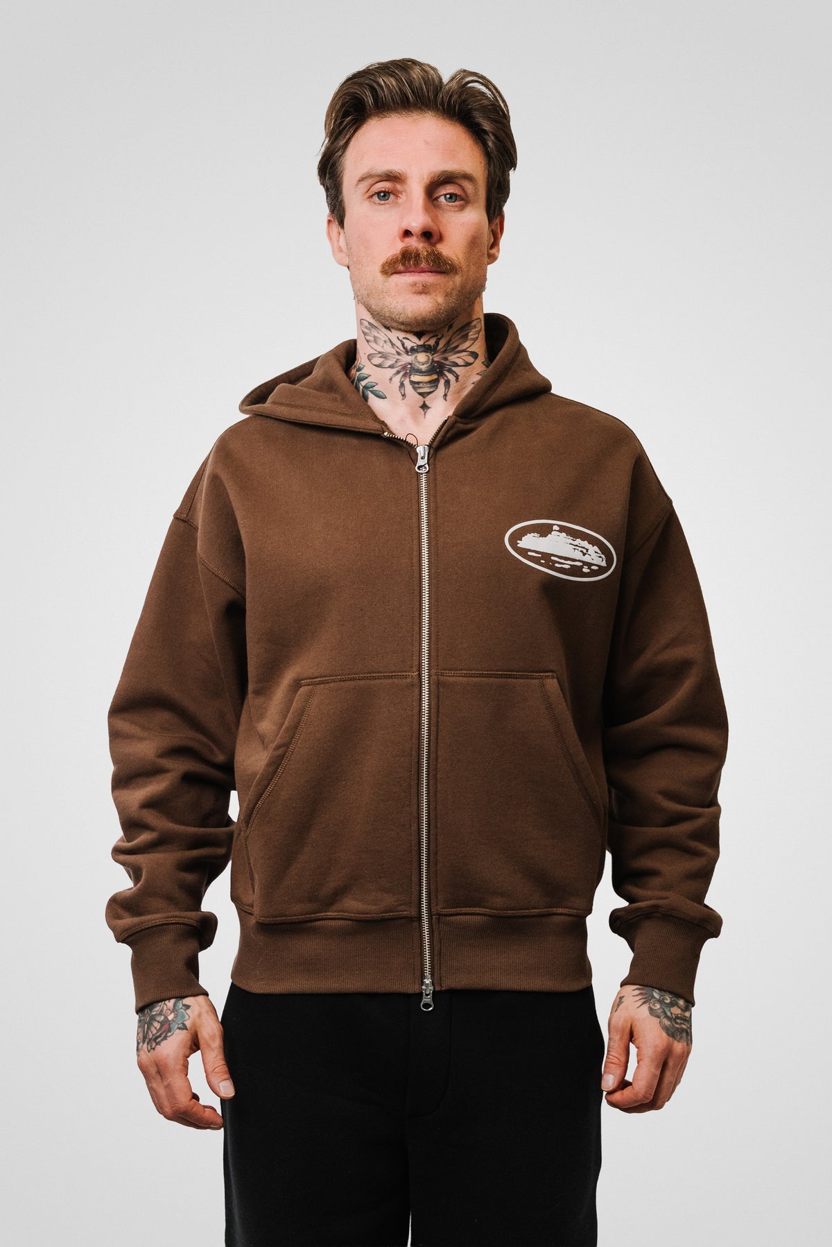CORTEIZ ISLAND PUFF PRINT ZIP HOODIE BROWN
