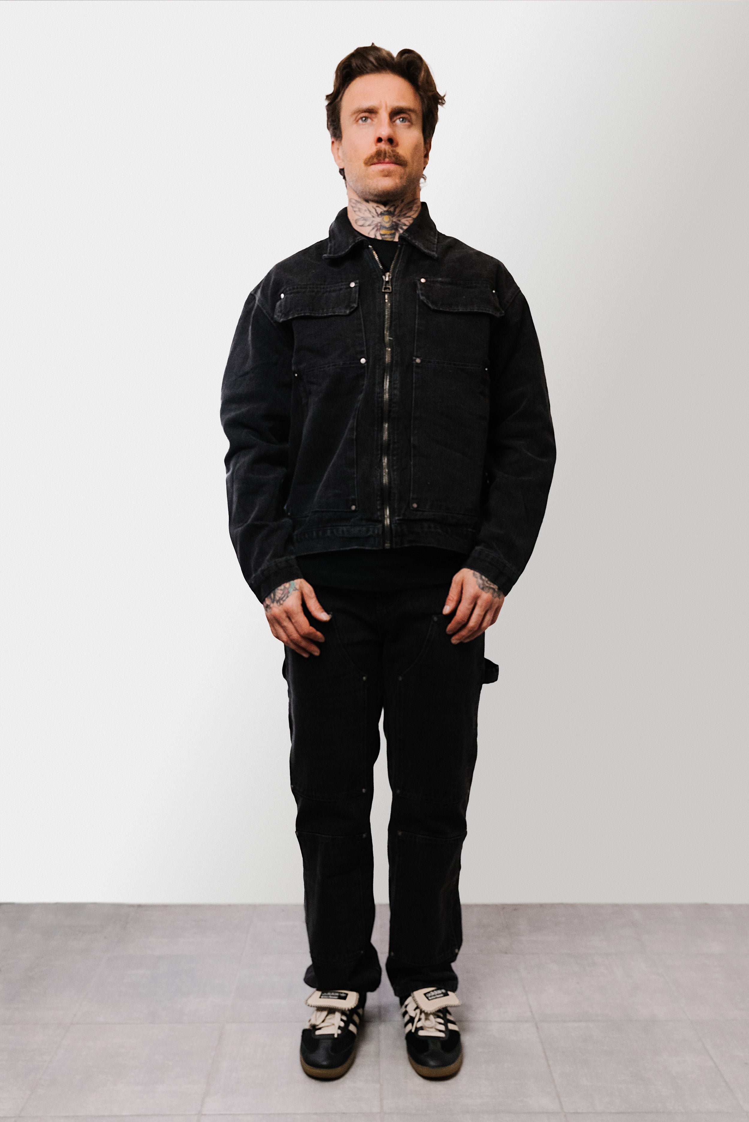 CARPENTER BLACK BASIC SUIT - Shoebuya Design