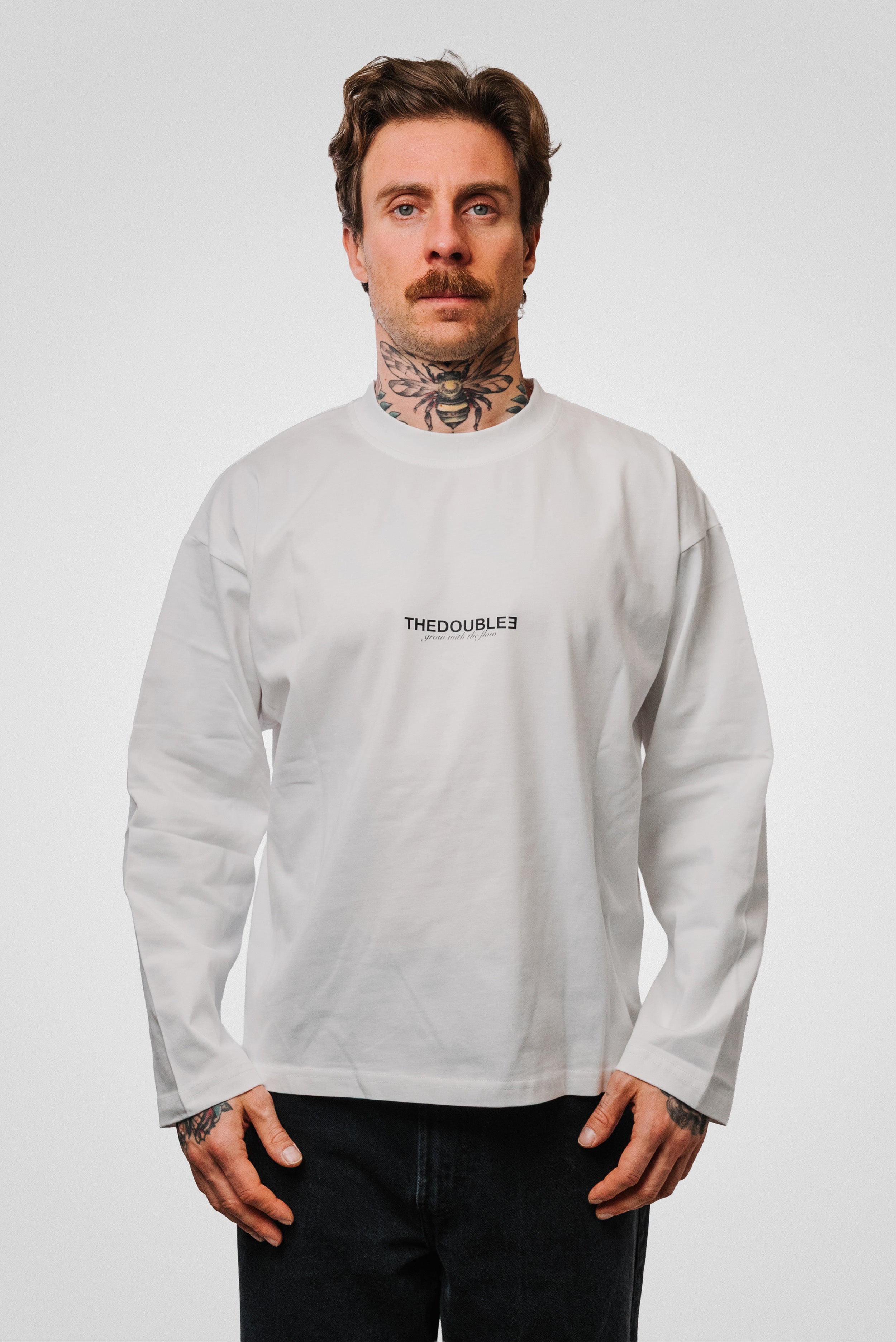 FLIRTING BOXY LONGSLEEVE WHITE - TheDoubleE