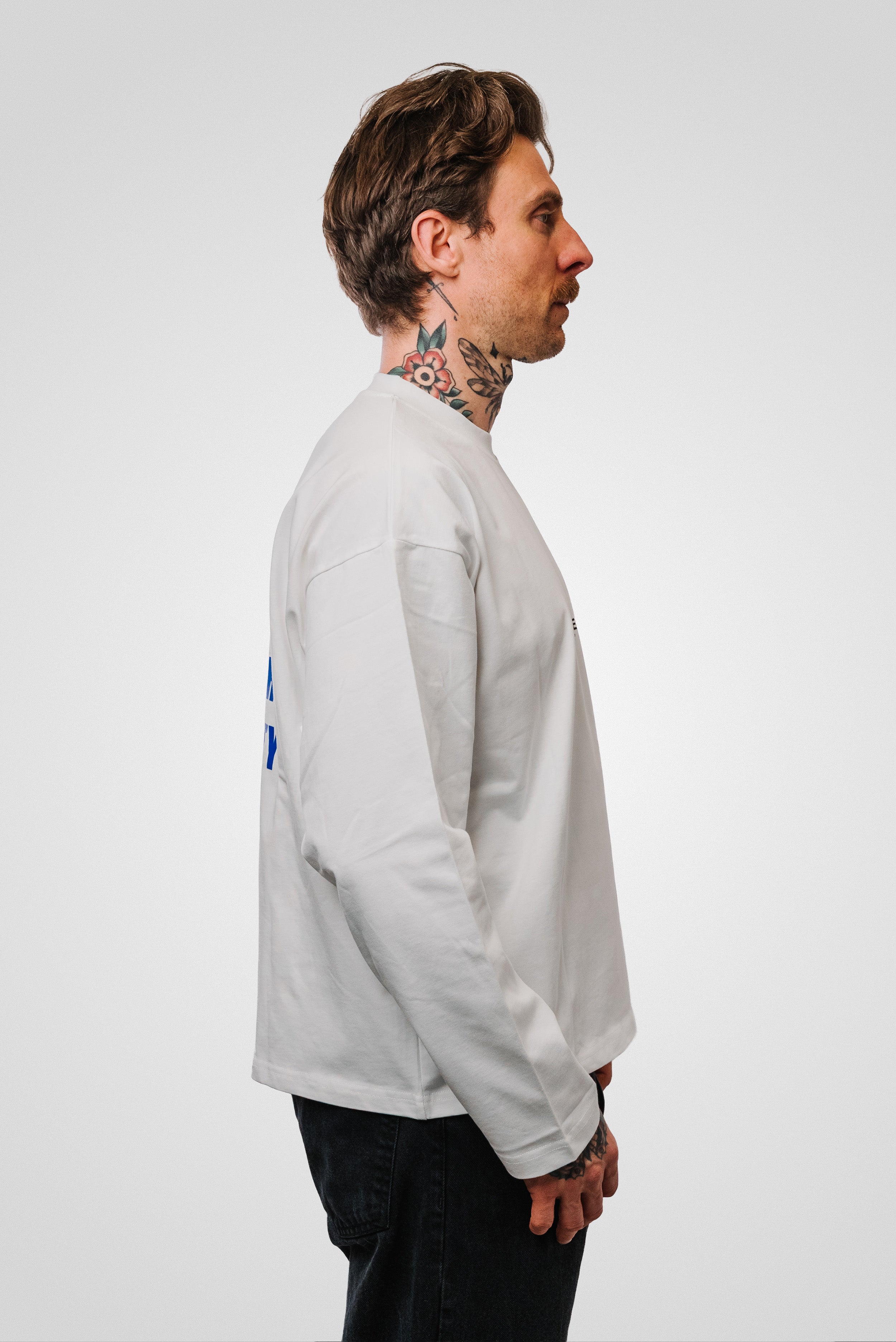 NOBODY BOXY LONGSLEEVE WHITE - TheDoubleE