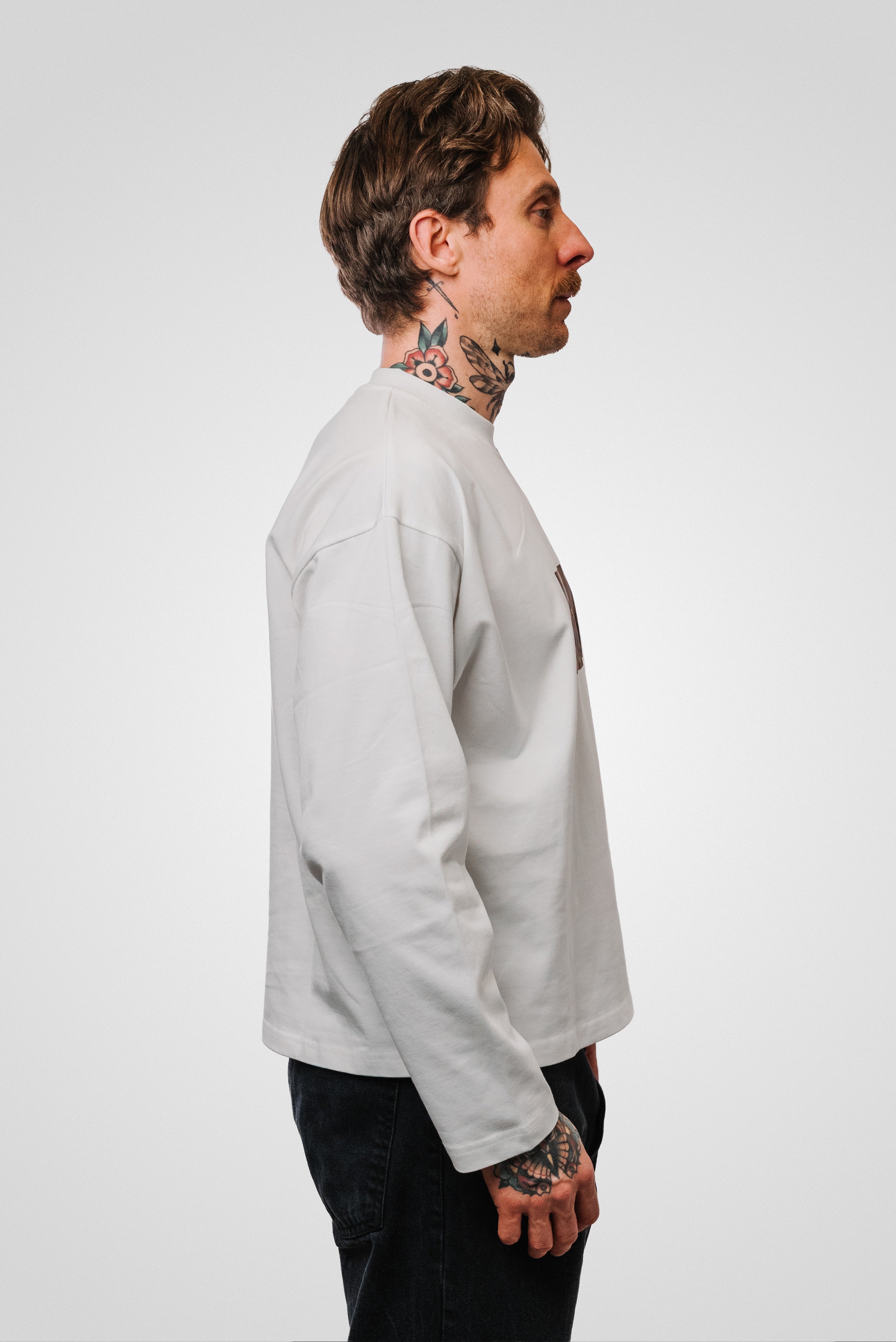 HOME ALONE BOXY LONGSLEEVE WHITE - TheDoubleE