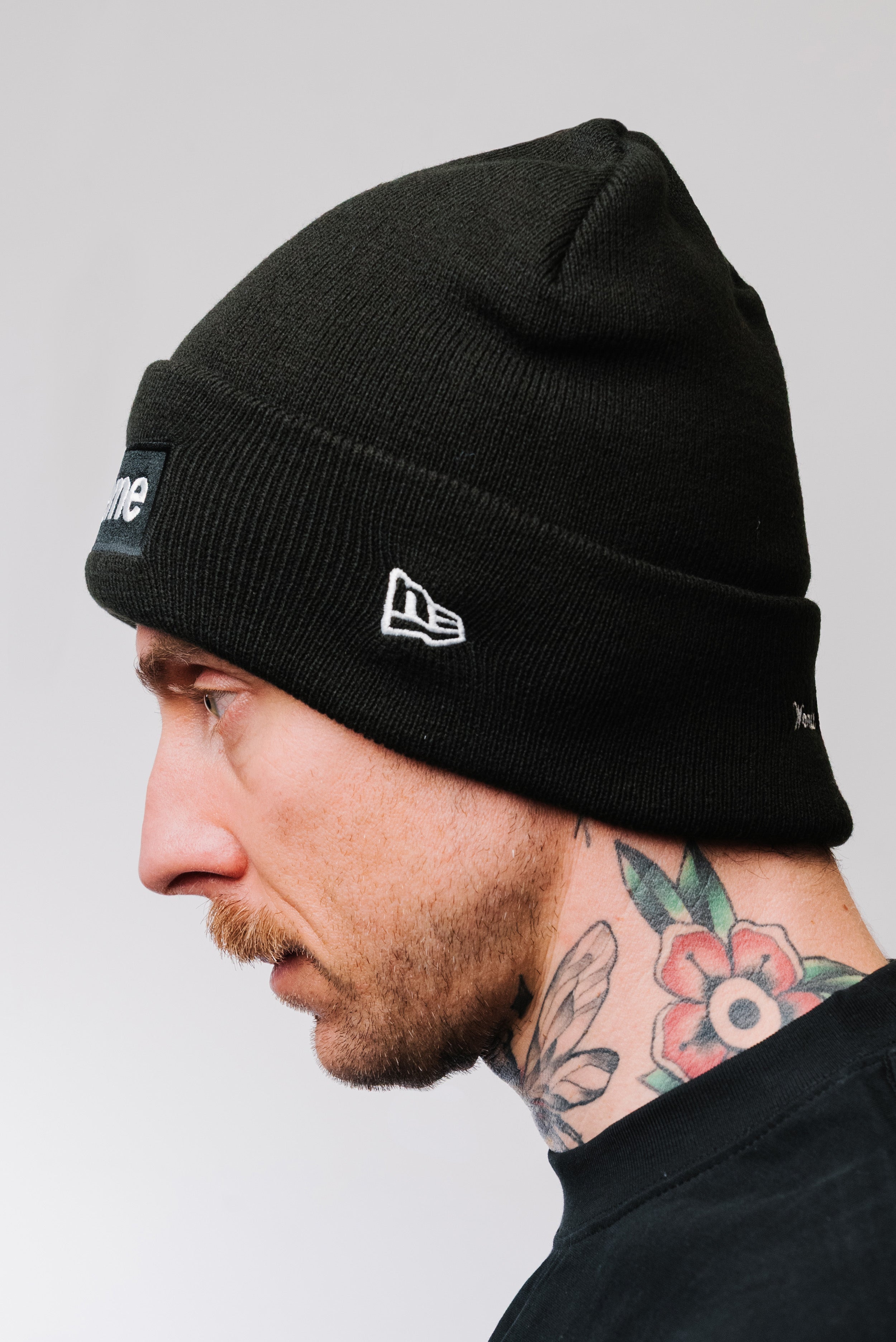 SUPREME BOX LOGO BEANIE FW25 BLACK