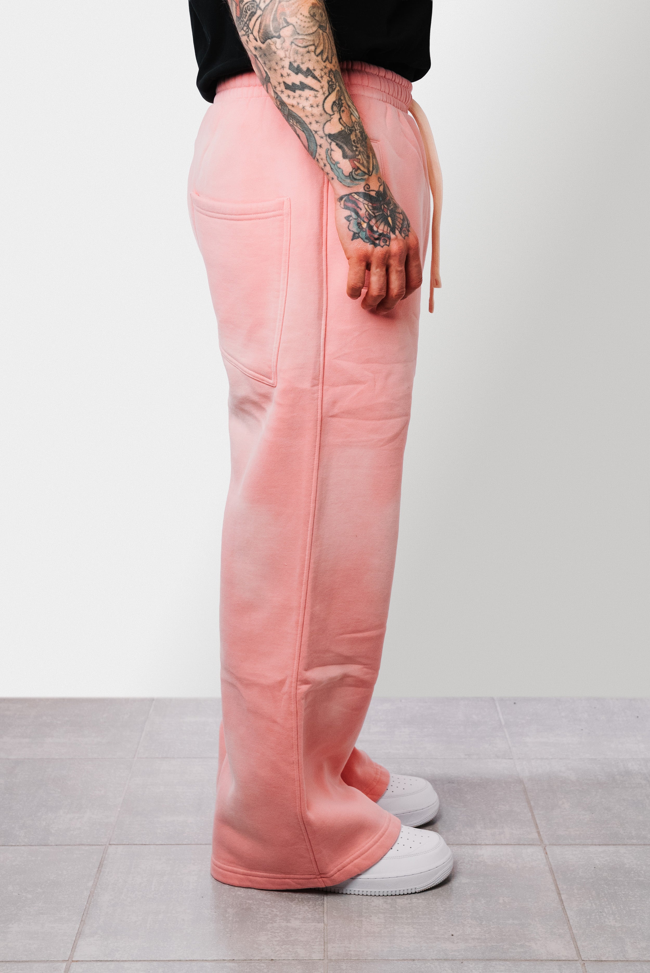 BAGGY SWEATPANTS SLAVED PINK - Shoebuya Design