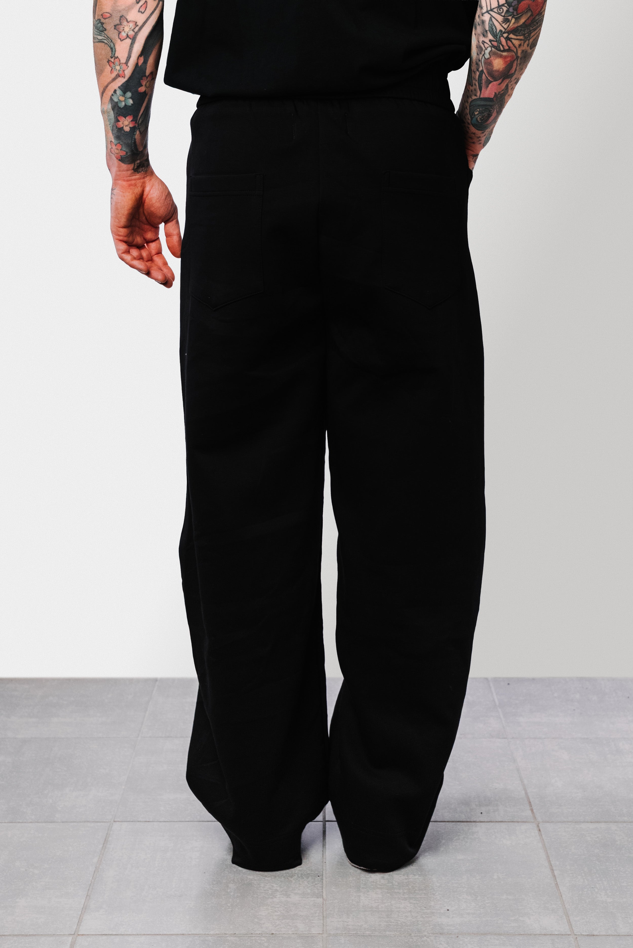 EVERYDAY BLACK SWEATPANTS - TheDoubleE