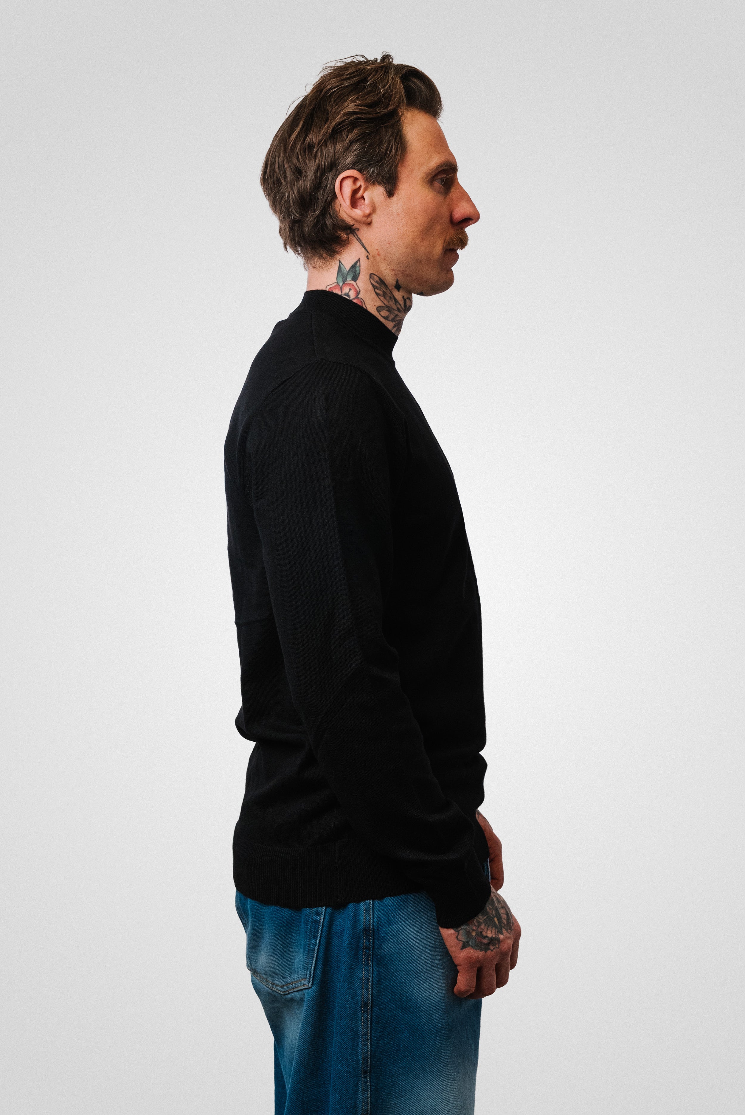 BASIC SWEATER - We Are All Ash