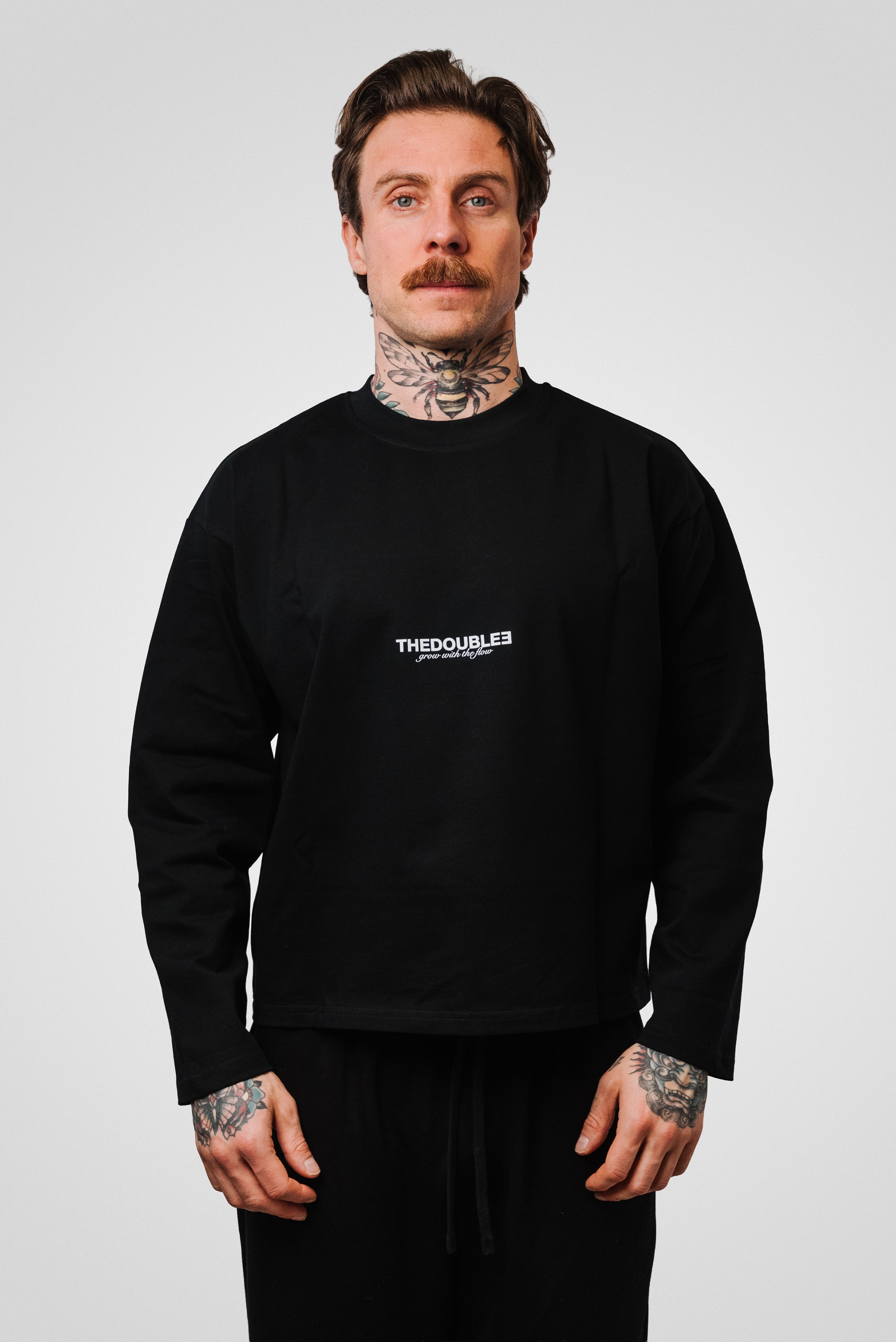 LOOKING 4 LOVE BOXY LONGSLEEVE BLACK - TheDoubleE