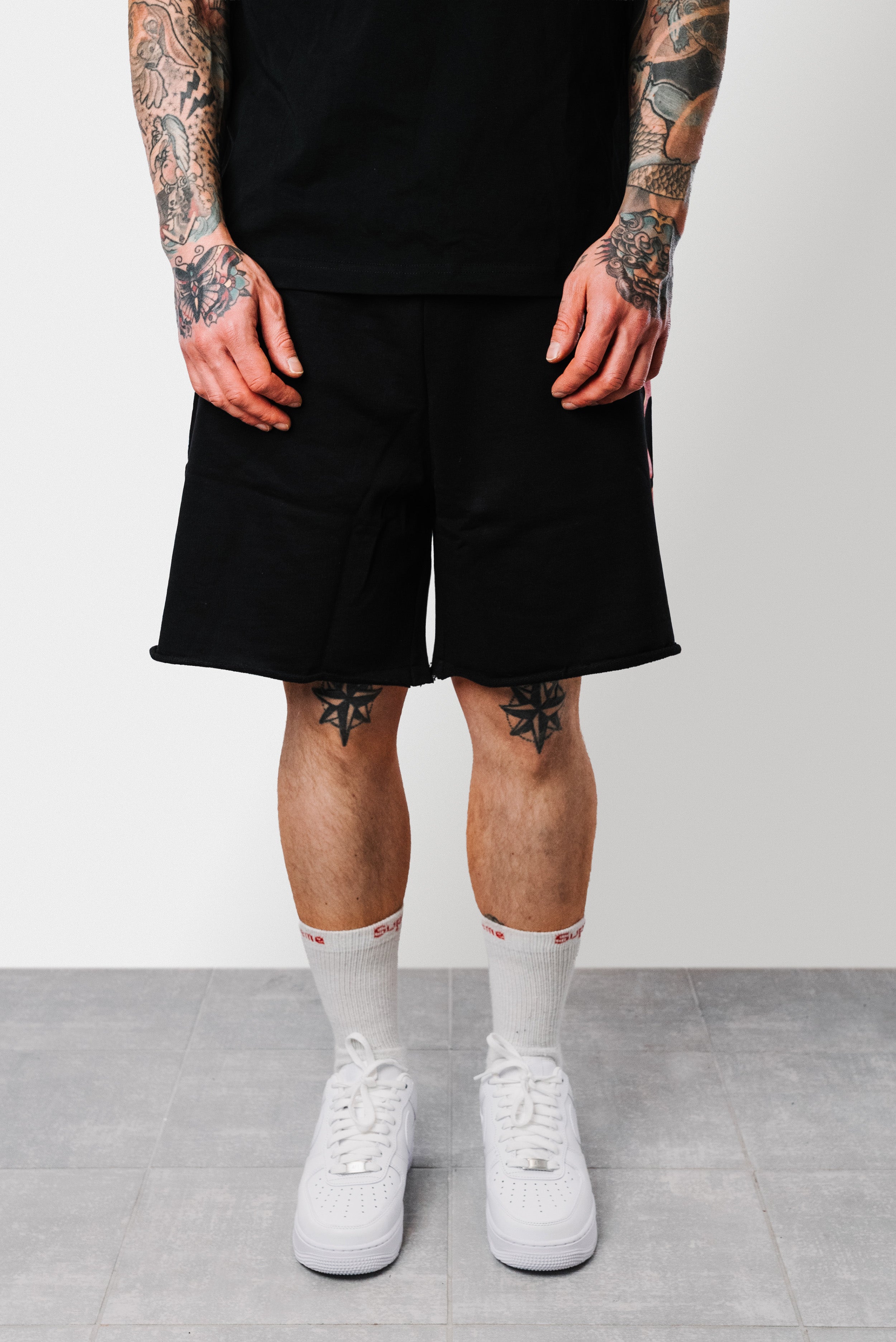 FLAME SWEATSHORT BLACK UNISEX - Barrow