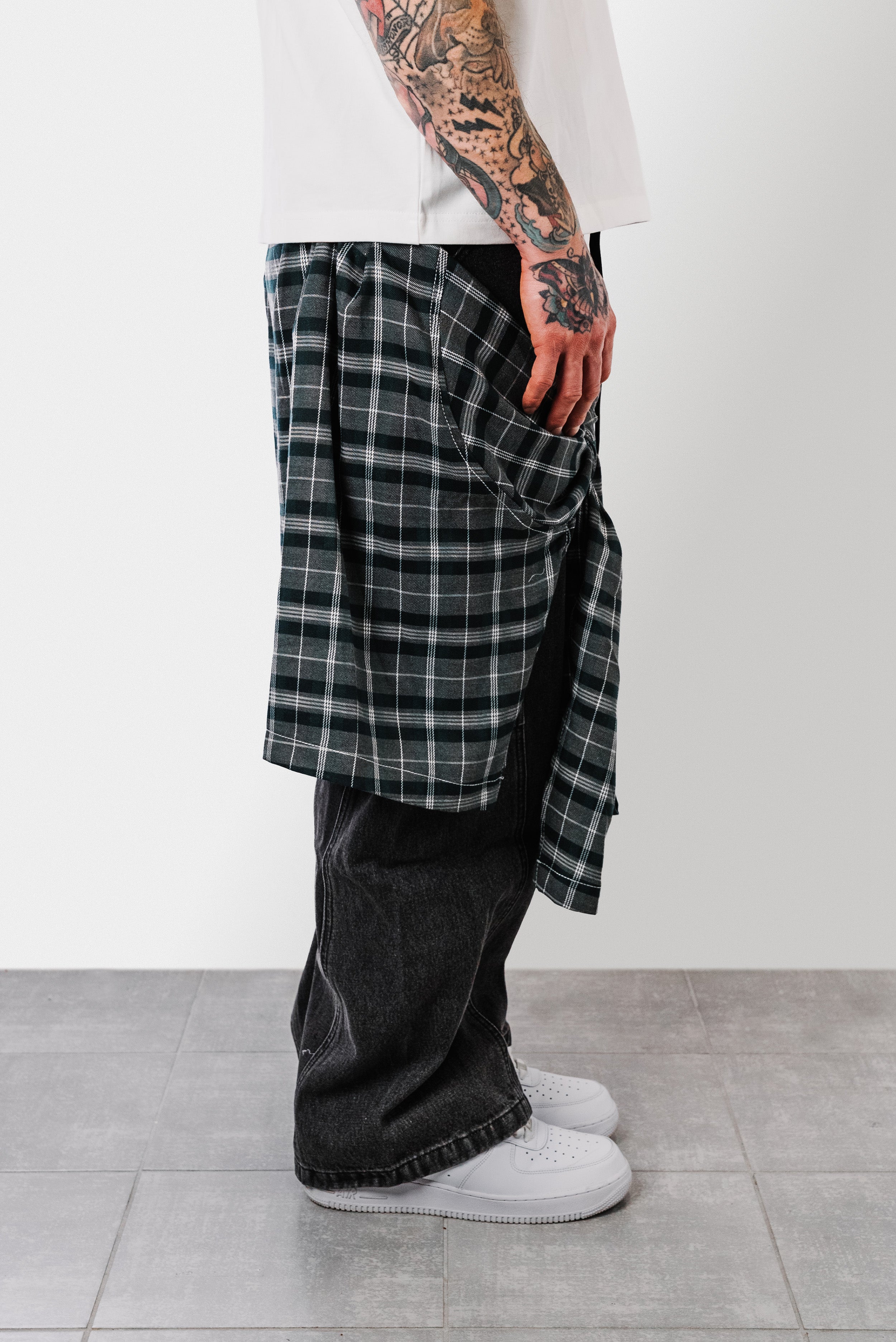 SCOTTISH BALLOON BLACK JEANS - Shoebuya Design