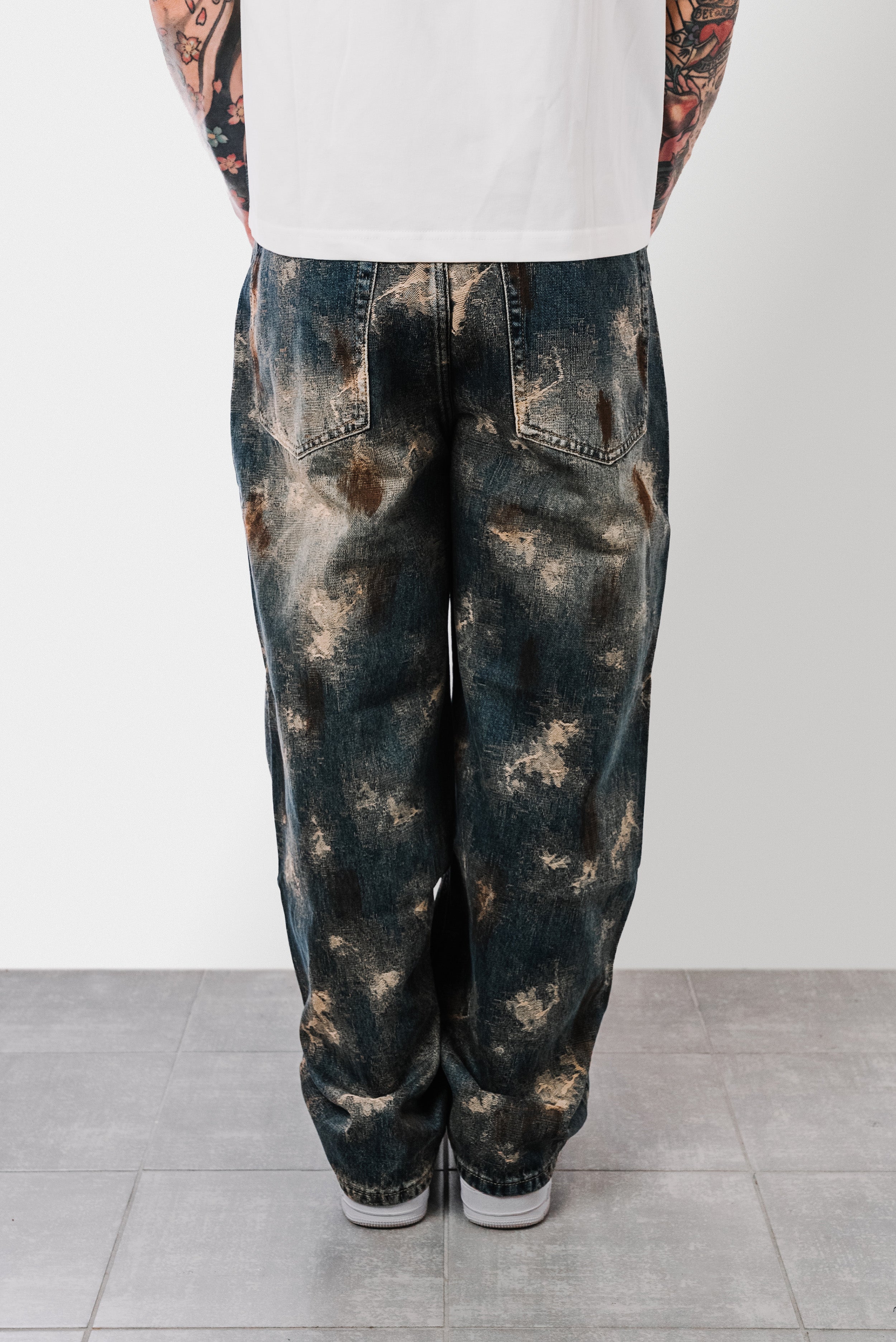 PUDDLE BAGGY DENIM JEANS - Shoebuya Design