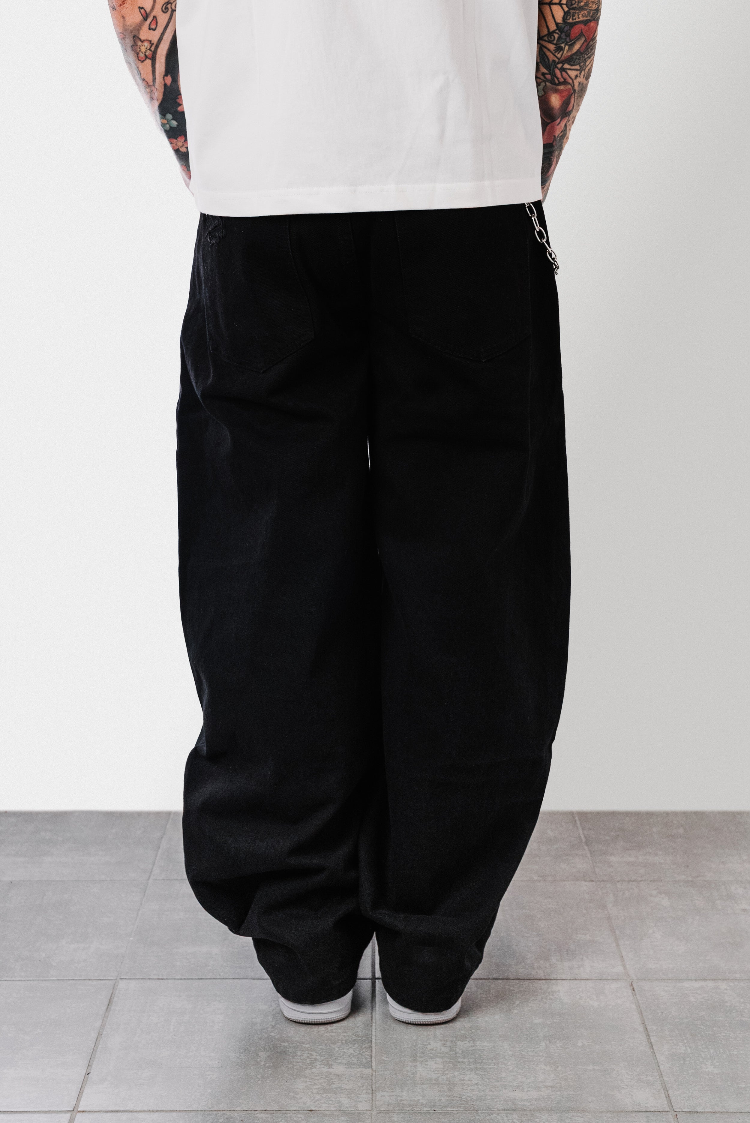 HARD BAGGY BLACK JEANS - Shoebuya Design