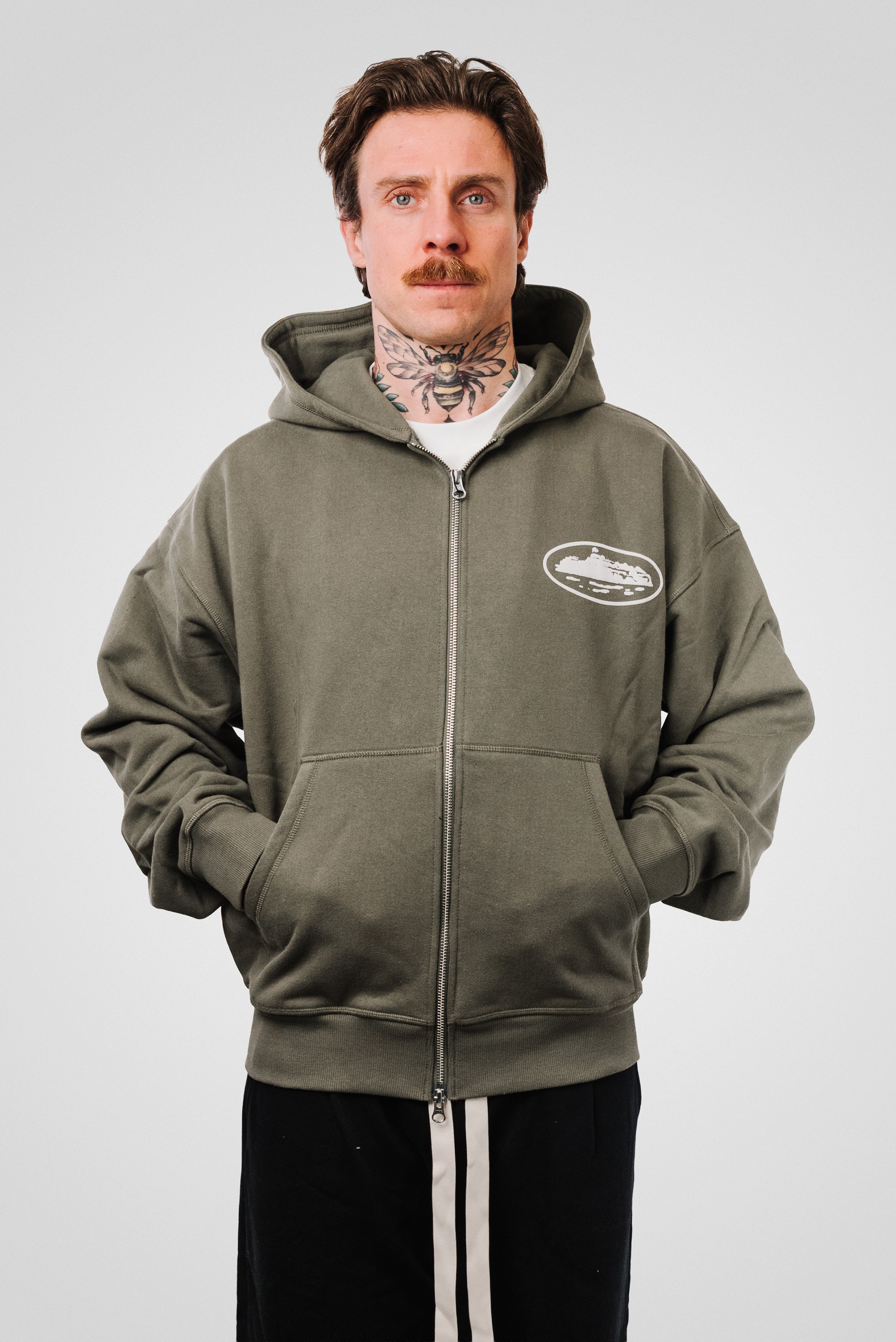 CORTEIZ ISLAND PUFF PRINT ZIP HOODIE OLIVE