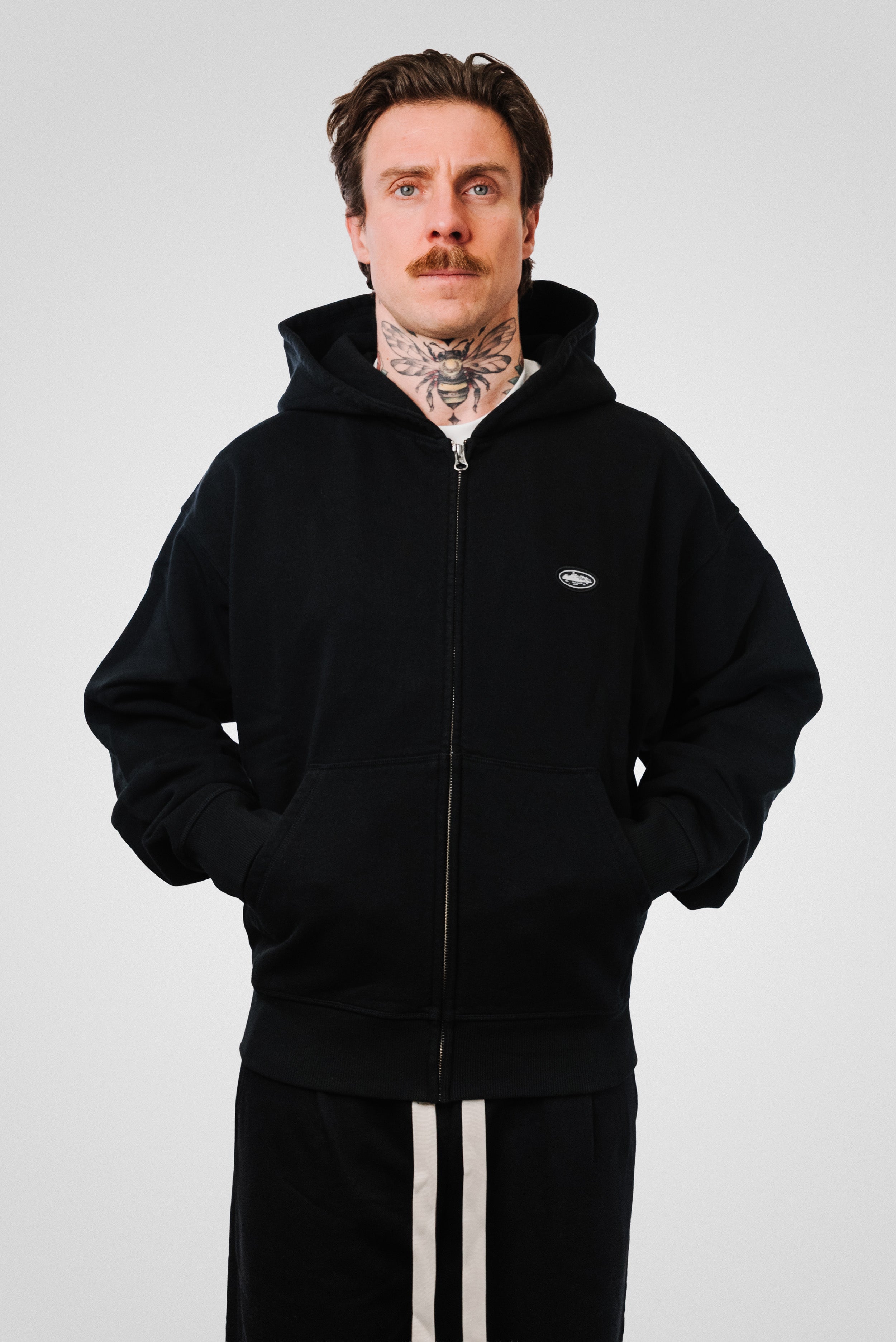 CORTEIZ MINI ISLAND ZIP HOODIE BLACK