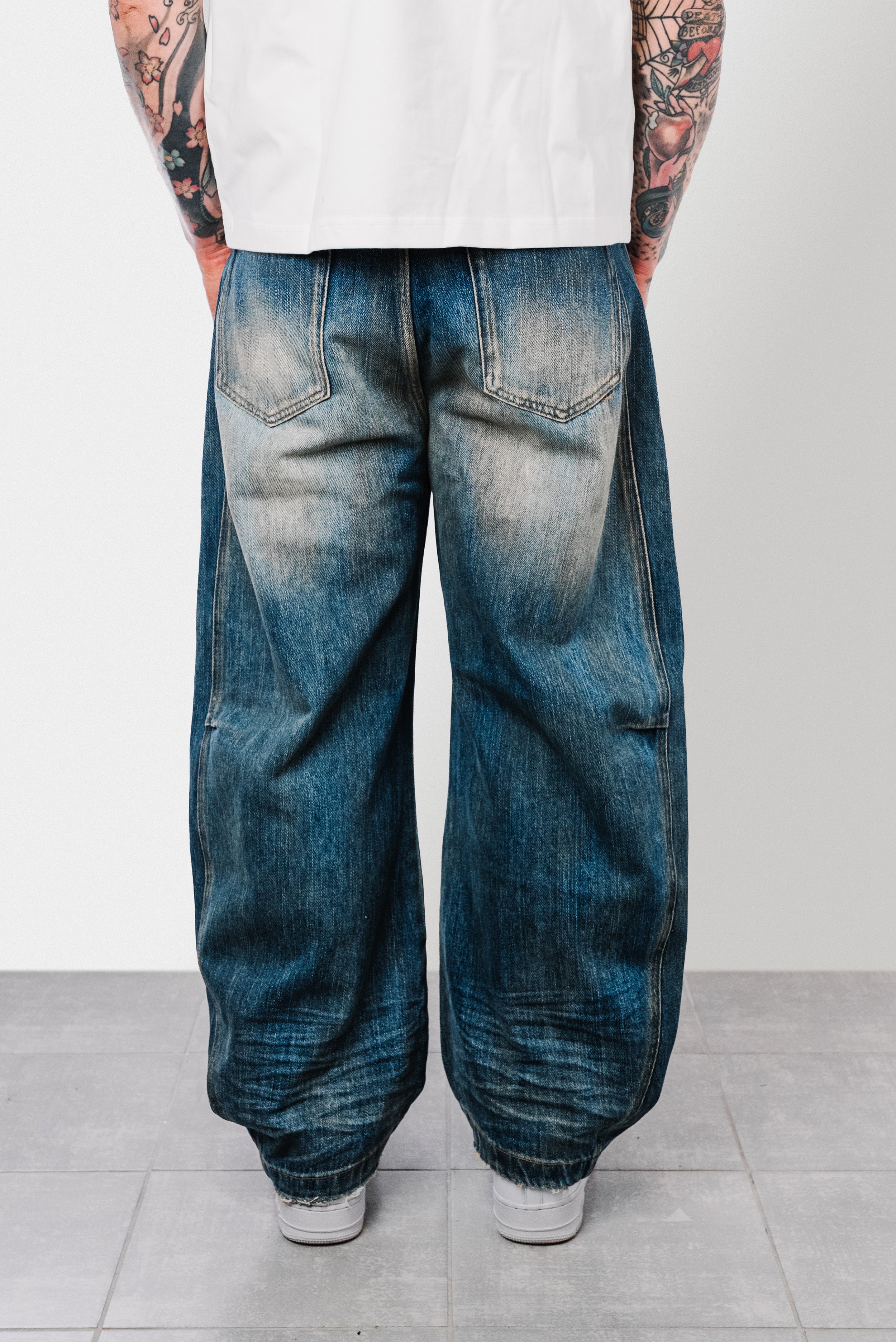 MASH DENIM BALLOON JEANS - Shoebuya Design