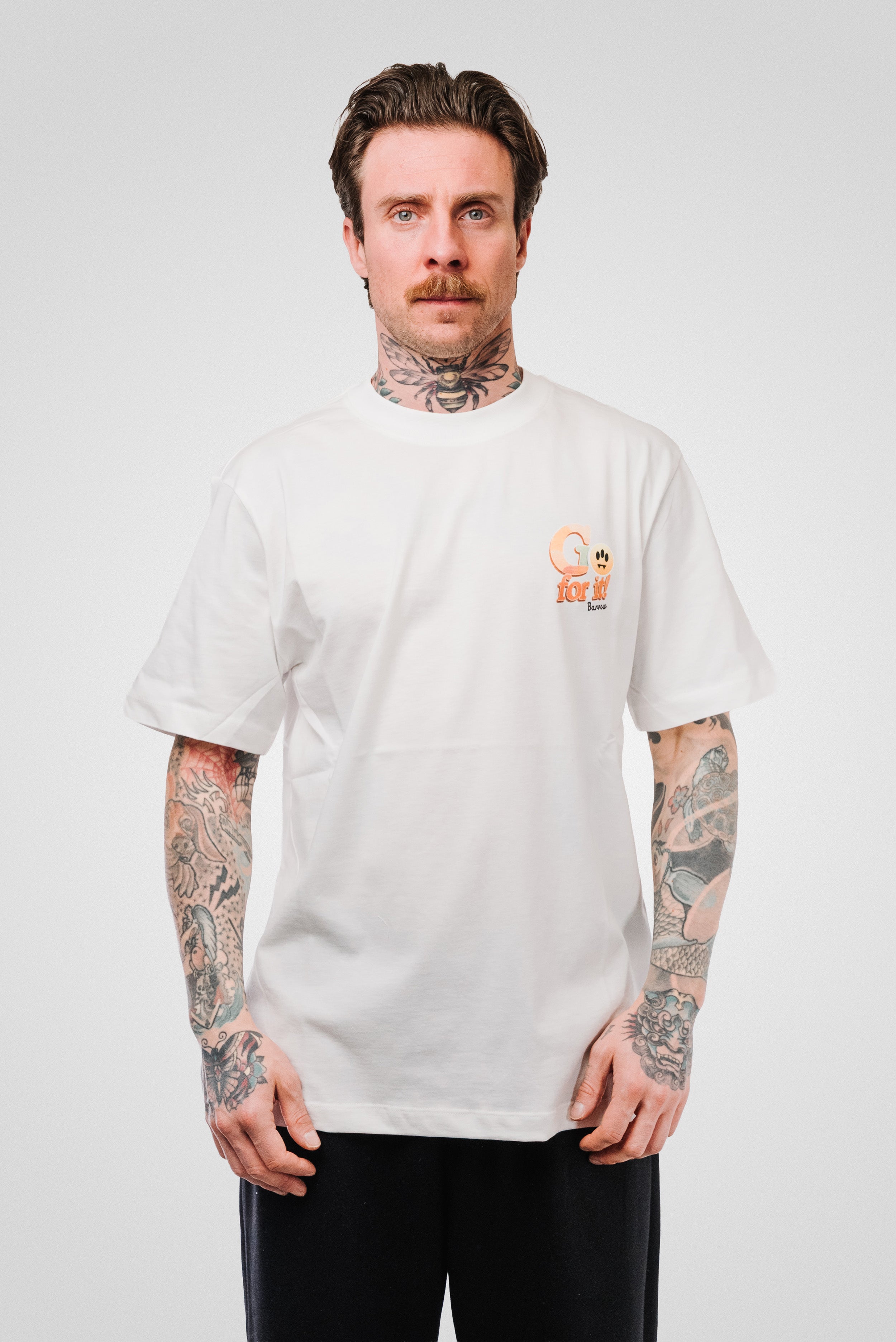 GO FOR IT JERSEY TEE WHITE UNISEX - Barrow