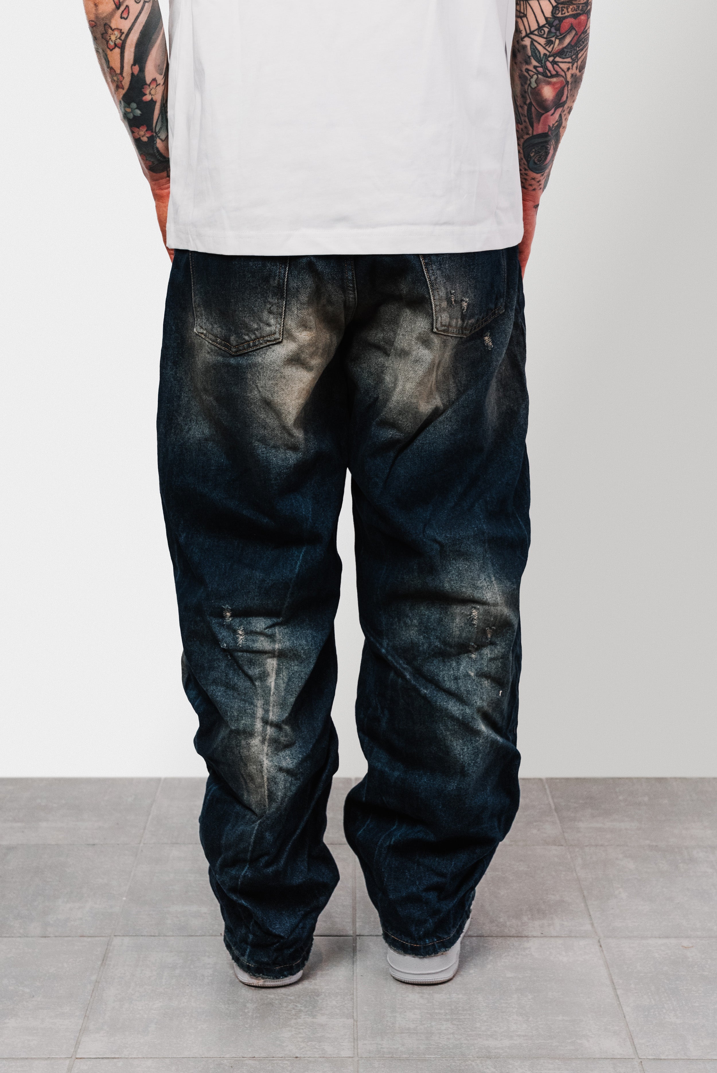 SUPER BAGGY CARBON FADE BLUE JEANS