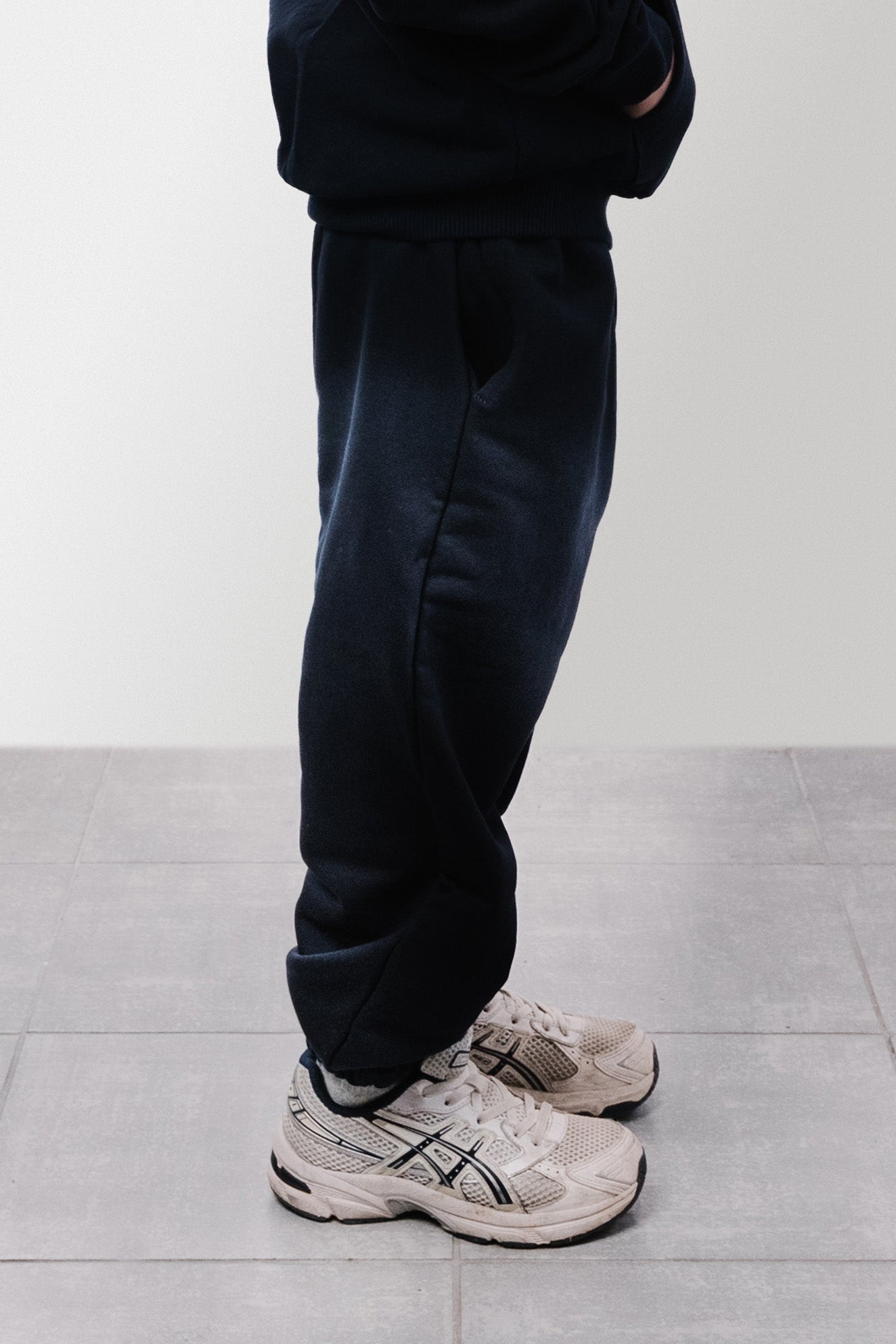 PANTS BLUE LOGO WHITE BABY - Nabu Brand